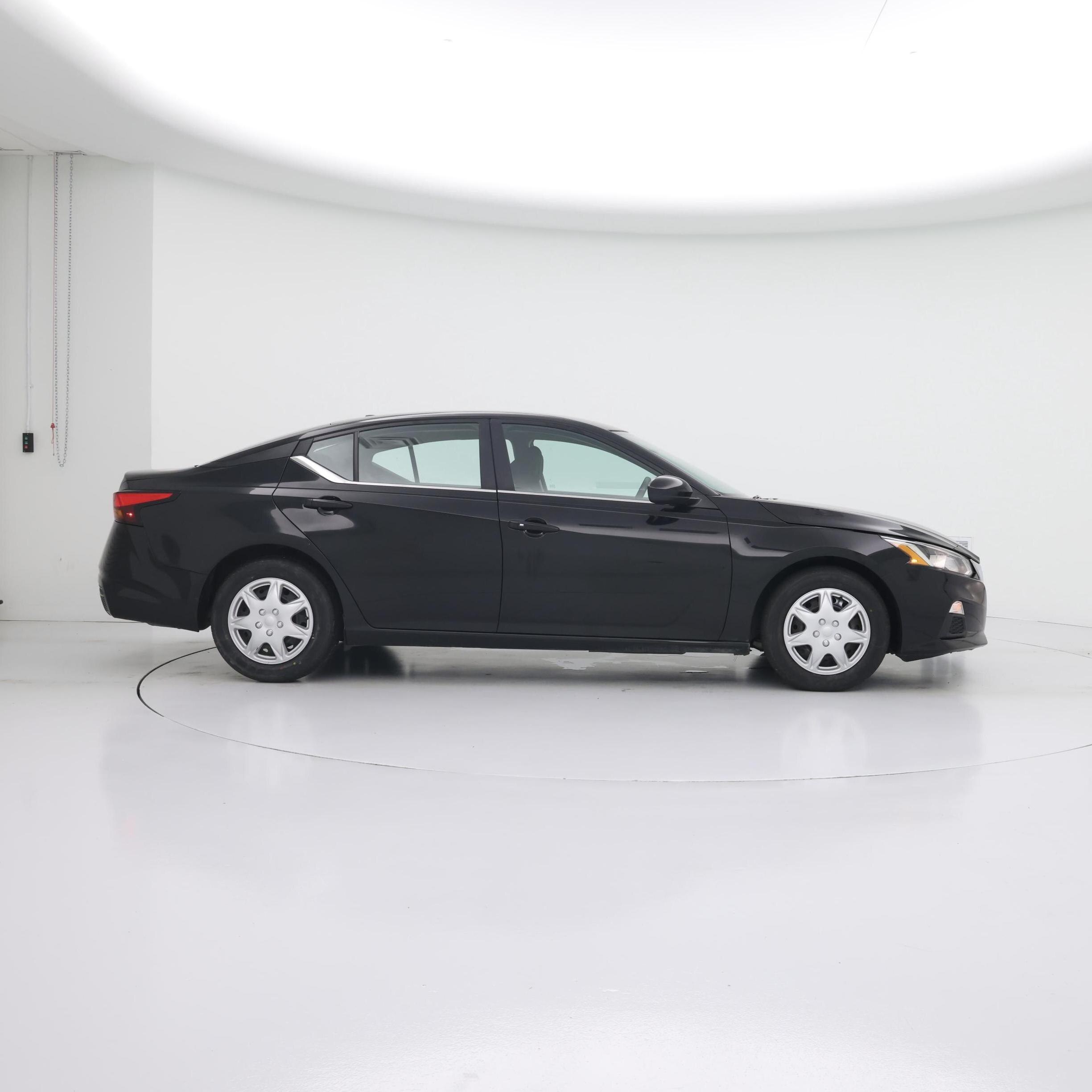 Thumbnail: 2020 Nissan Altima - 7