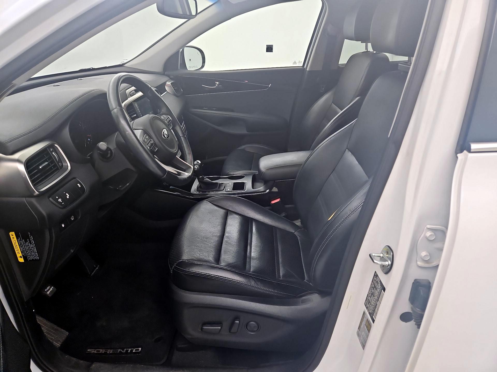 Thumbnail: 2018 Kia Sorento - 11