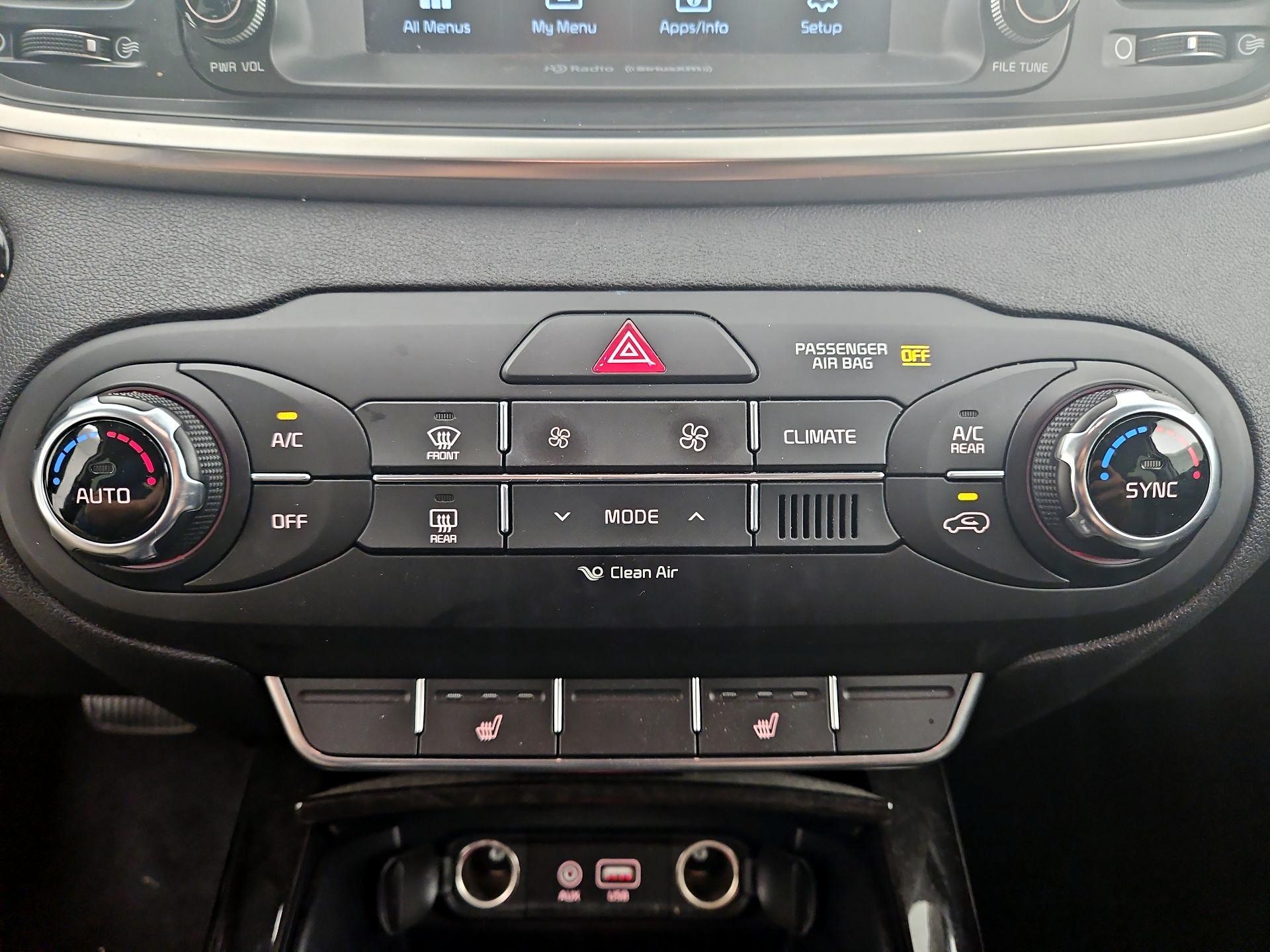 Thumbnail: 2018 Kia Sorento - 16