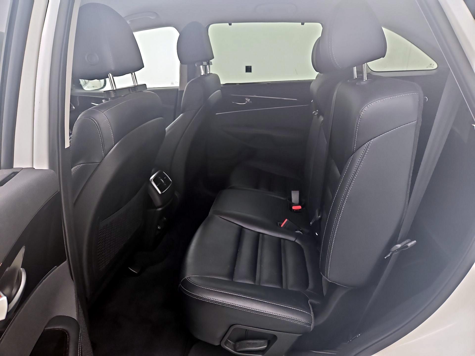 Thumbnail: 2018 Kia Sorento - 19