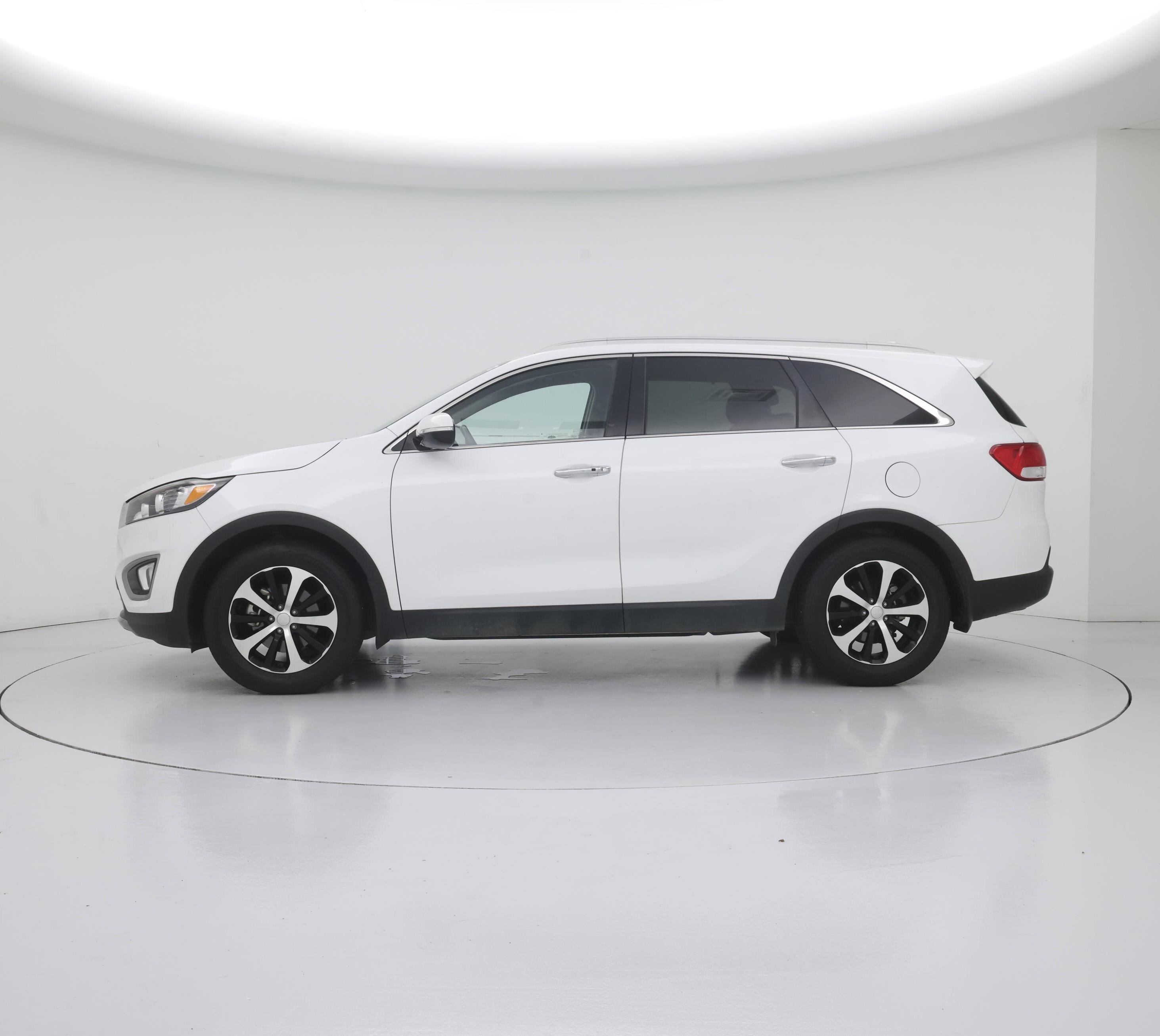Thumbnail: 2018 Kia Sorento - 3