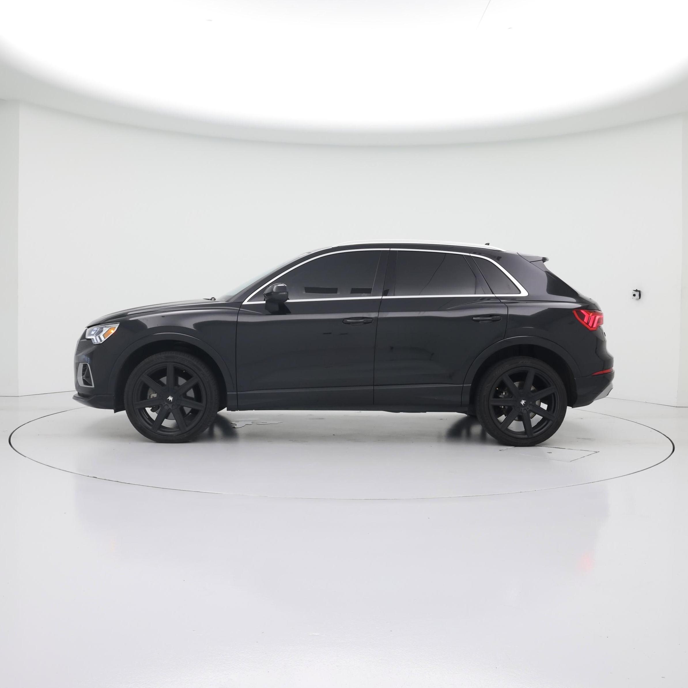 Thumbnail: 2020 Audi Q3 - 3