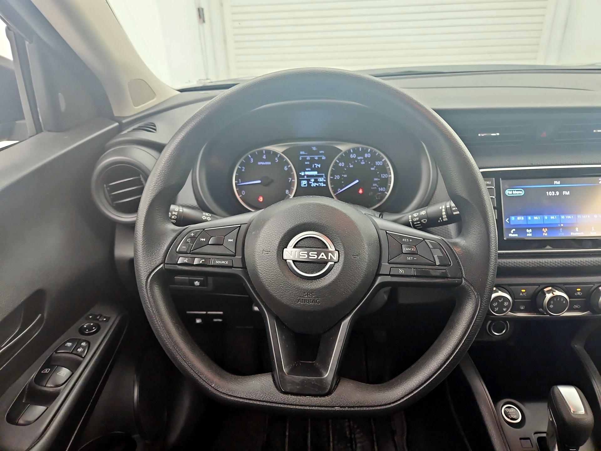 Thumbnail: 2023 Nissan Kicks - 10