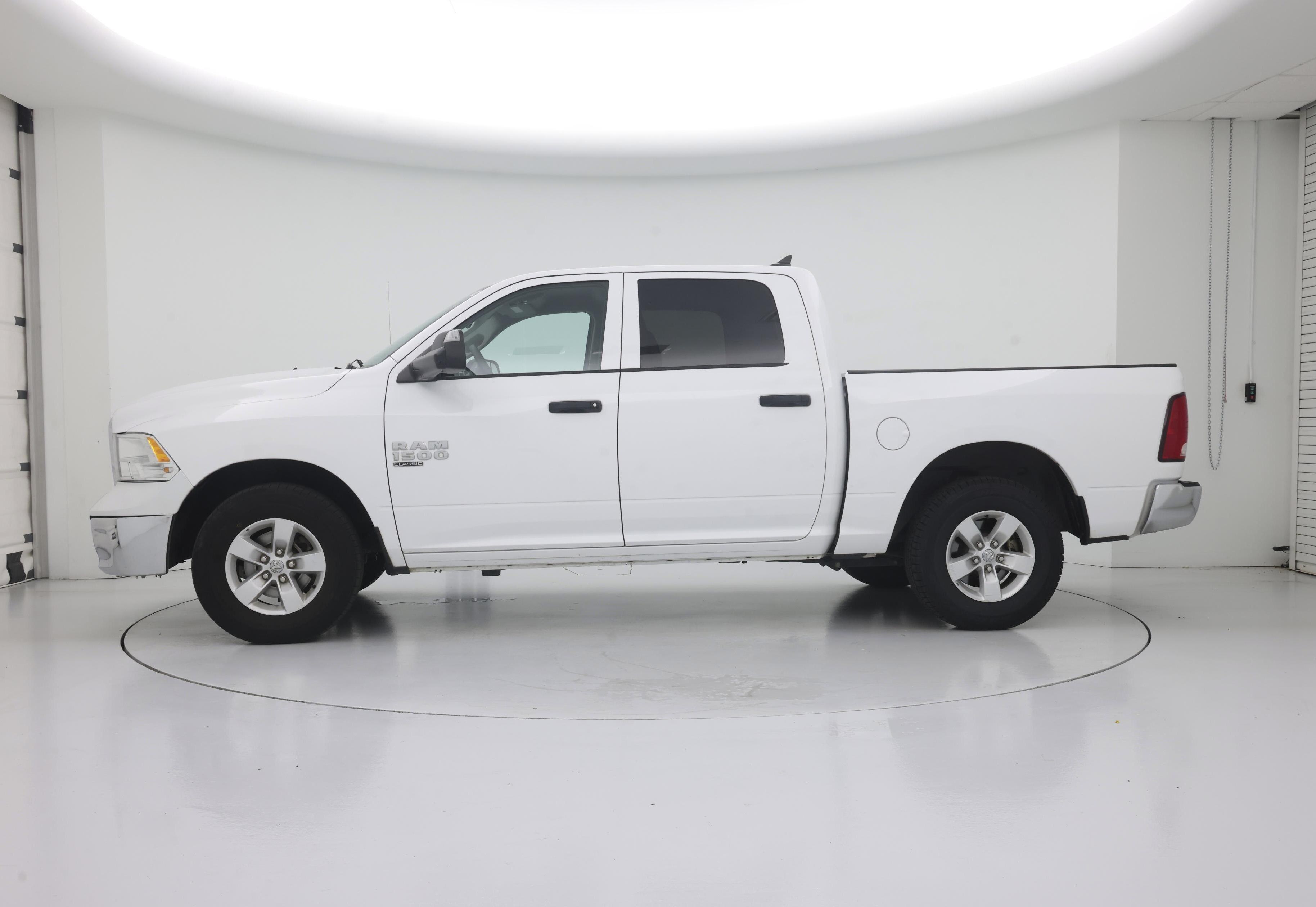 Thumbnail: 2023 RAM 1500 Classic - 3