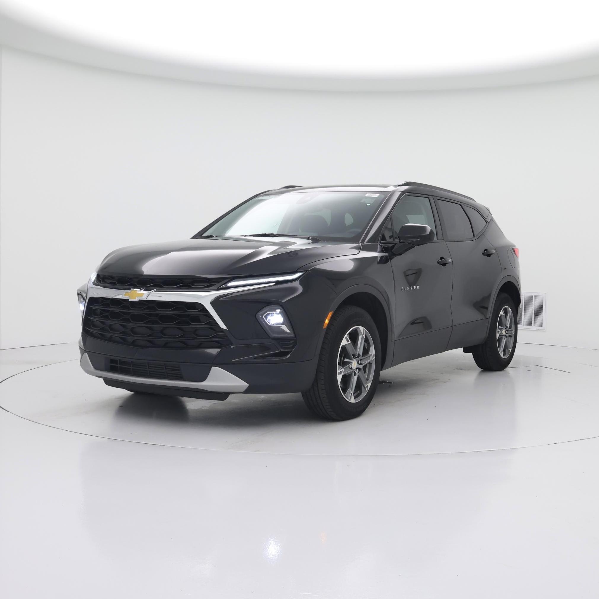 Thumbnail: 2023 Chevrolet Blazer - 4