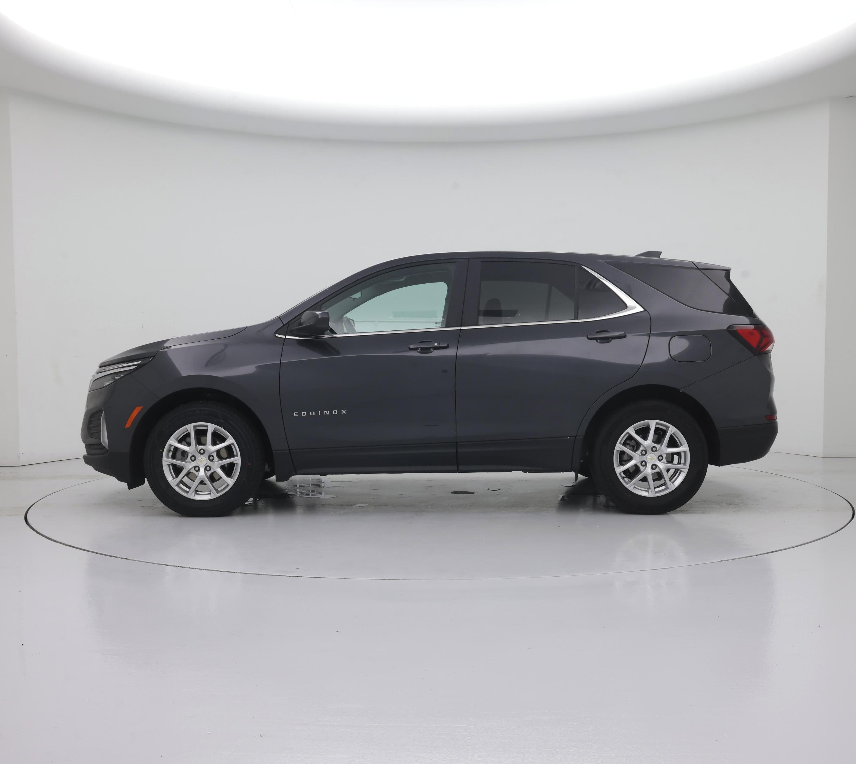 Thumbnail: 2022 Chevrolet Equinox - 3