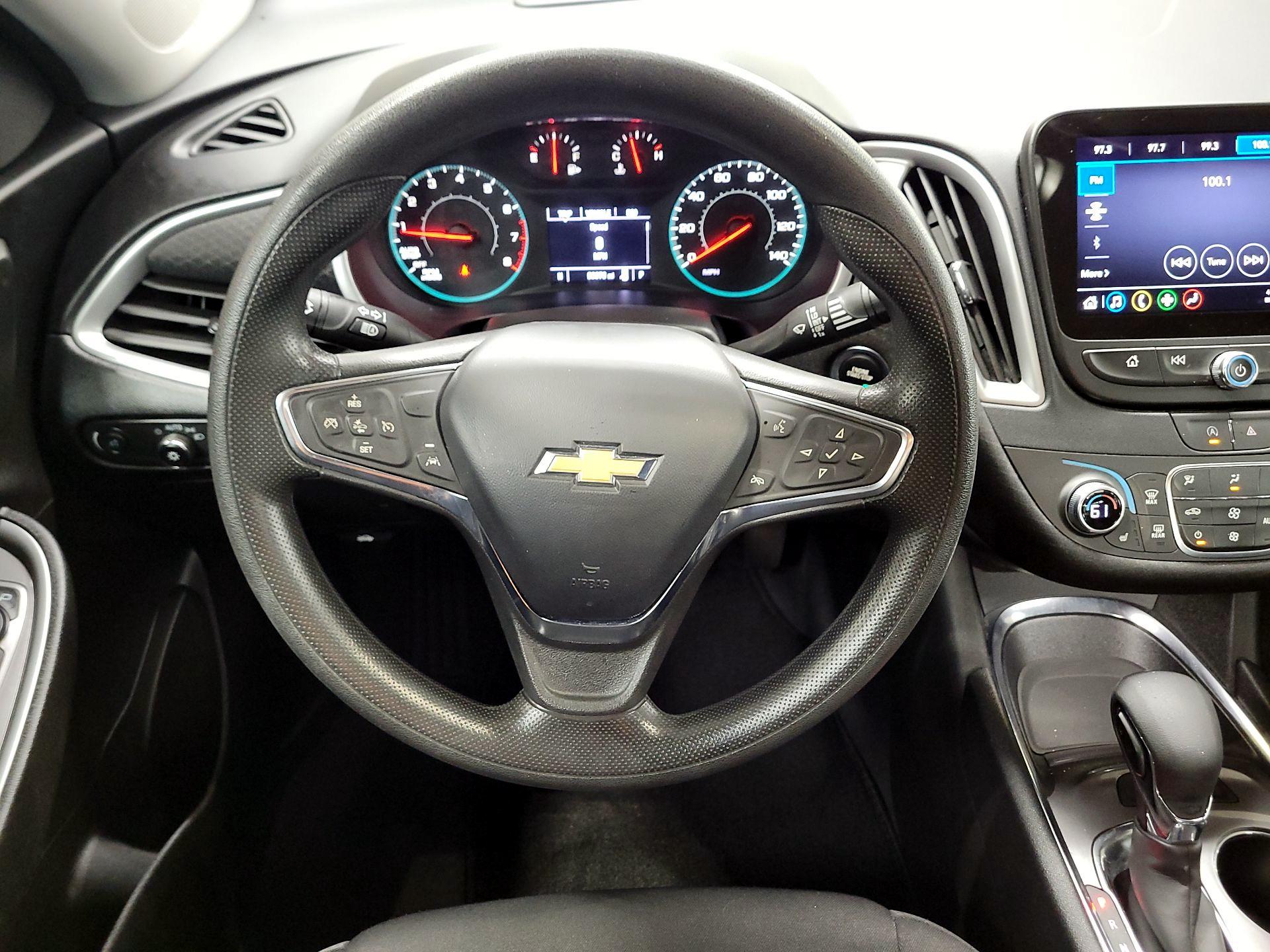 Thumbnail: 2024 Chevrolet Malibu - 10
