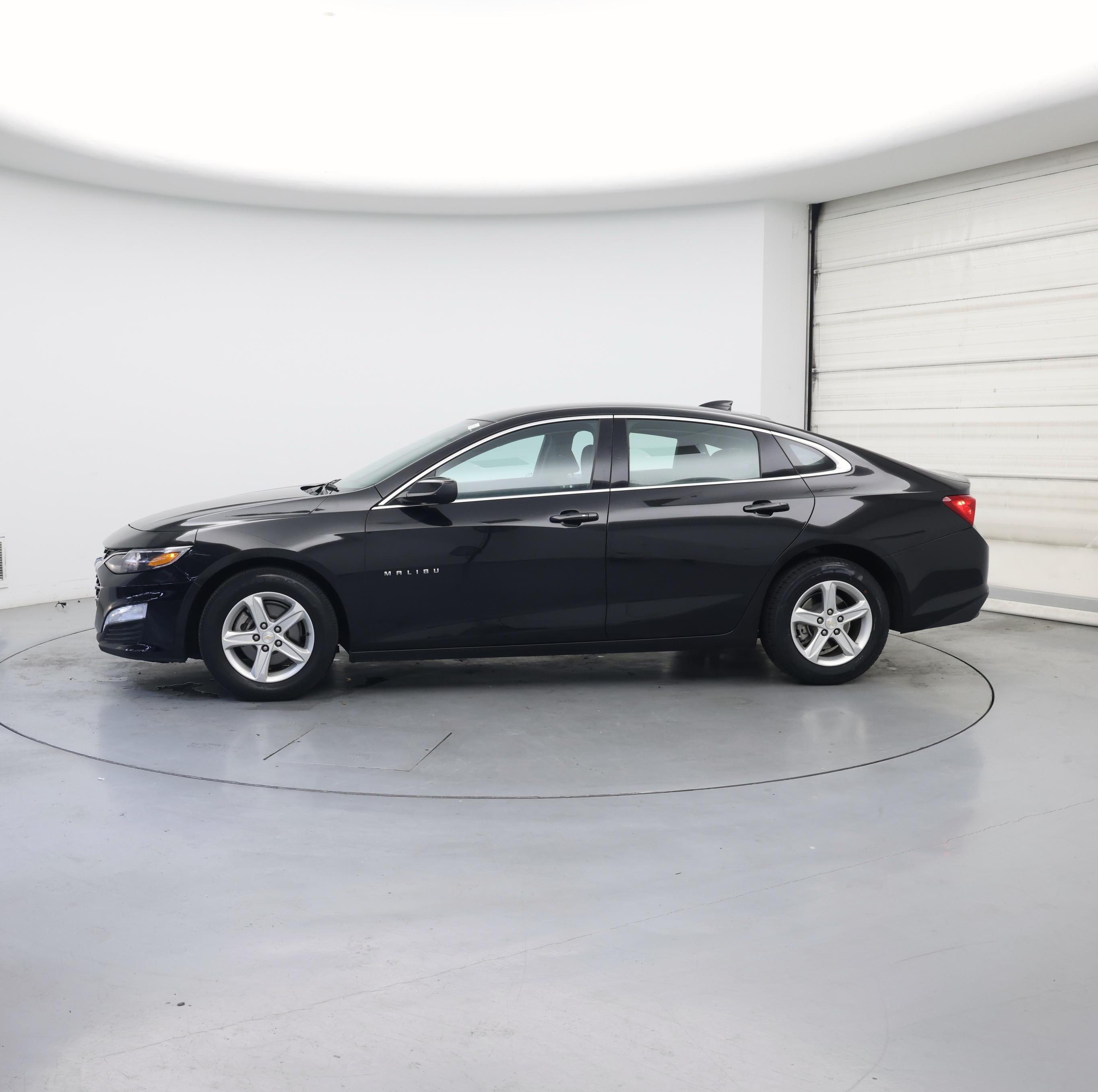 Thumbnail: 2024 Chevrolet Malibu - 3