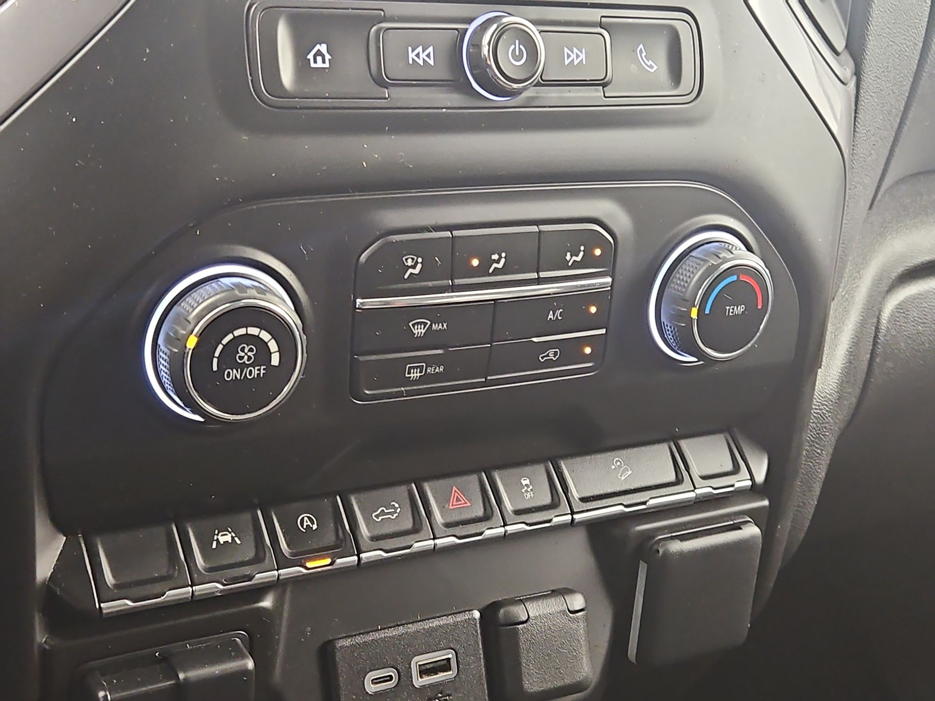 Thumbnail: 2023 Chevrolet Silverado 1500 - 16