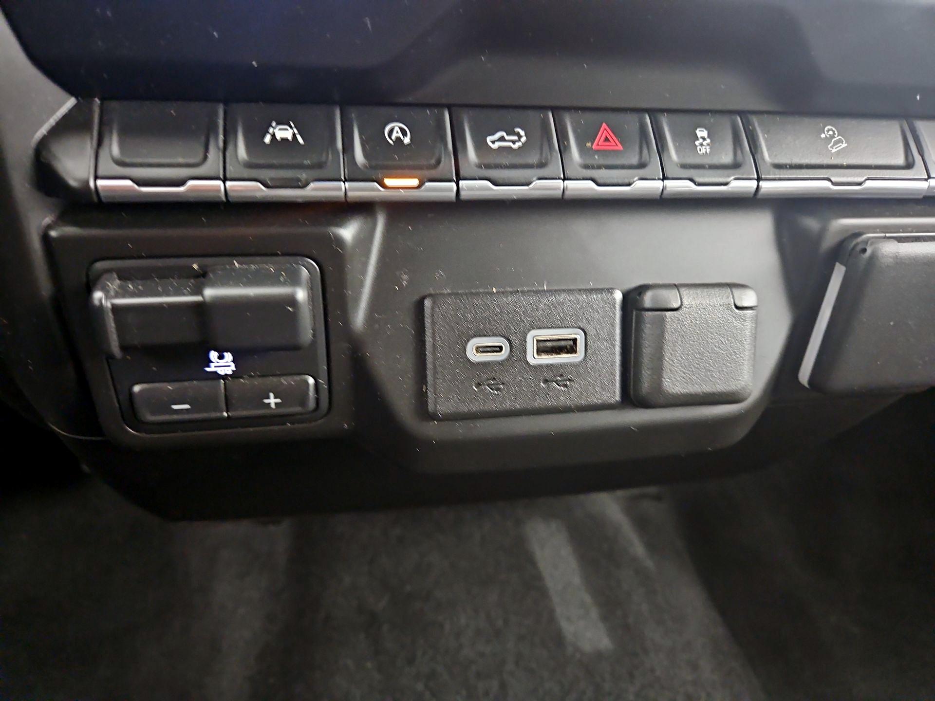 Thumbnail: 2023 Chevrolet Silverado 1500 - 18