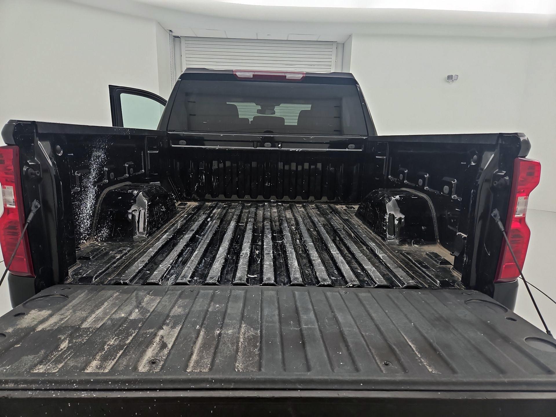 Thumbnail: 2023 Chevrolet Silverado 1500 - 20
