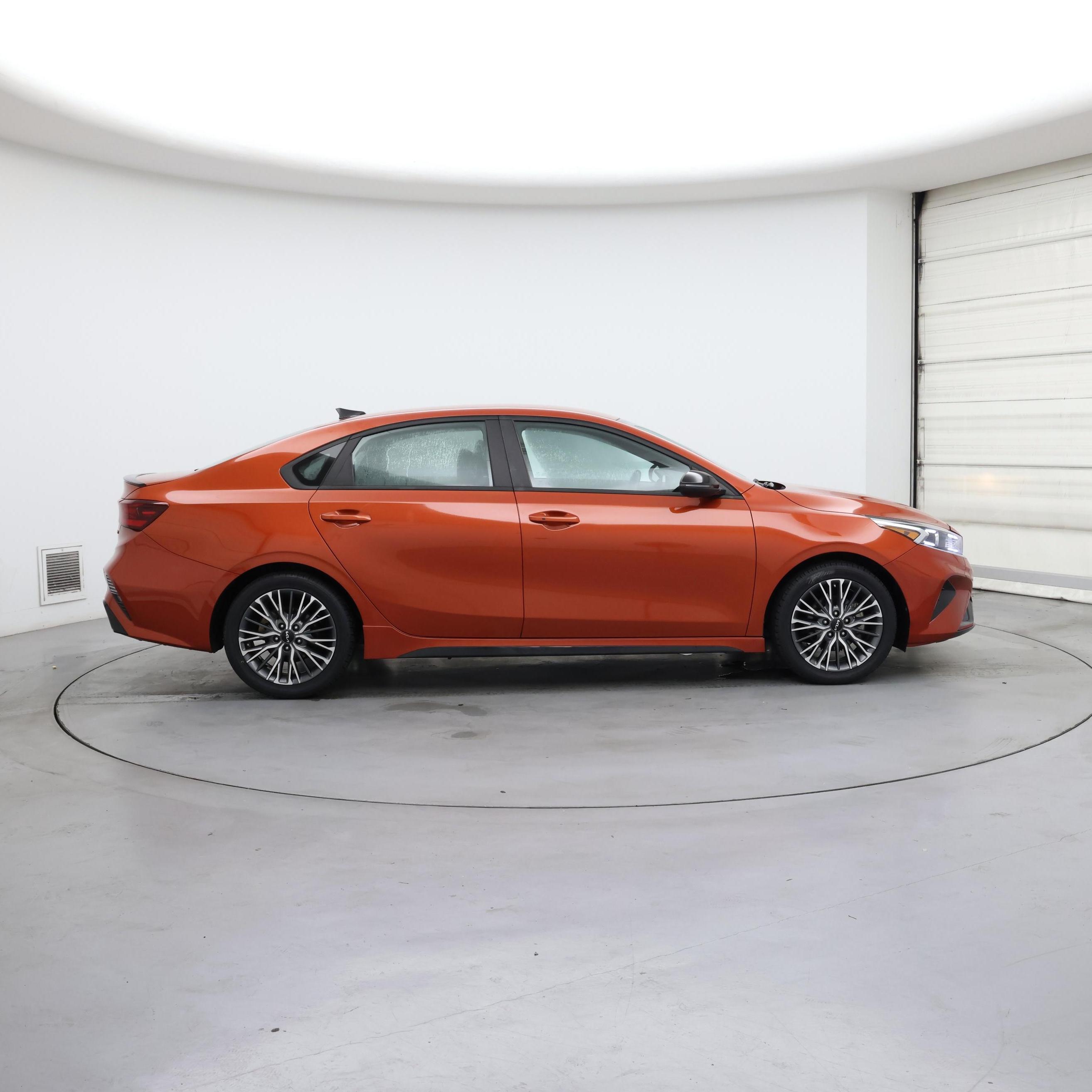 Thumbnail: 2023 Kia Forte - 7