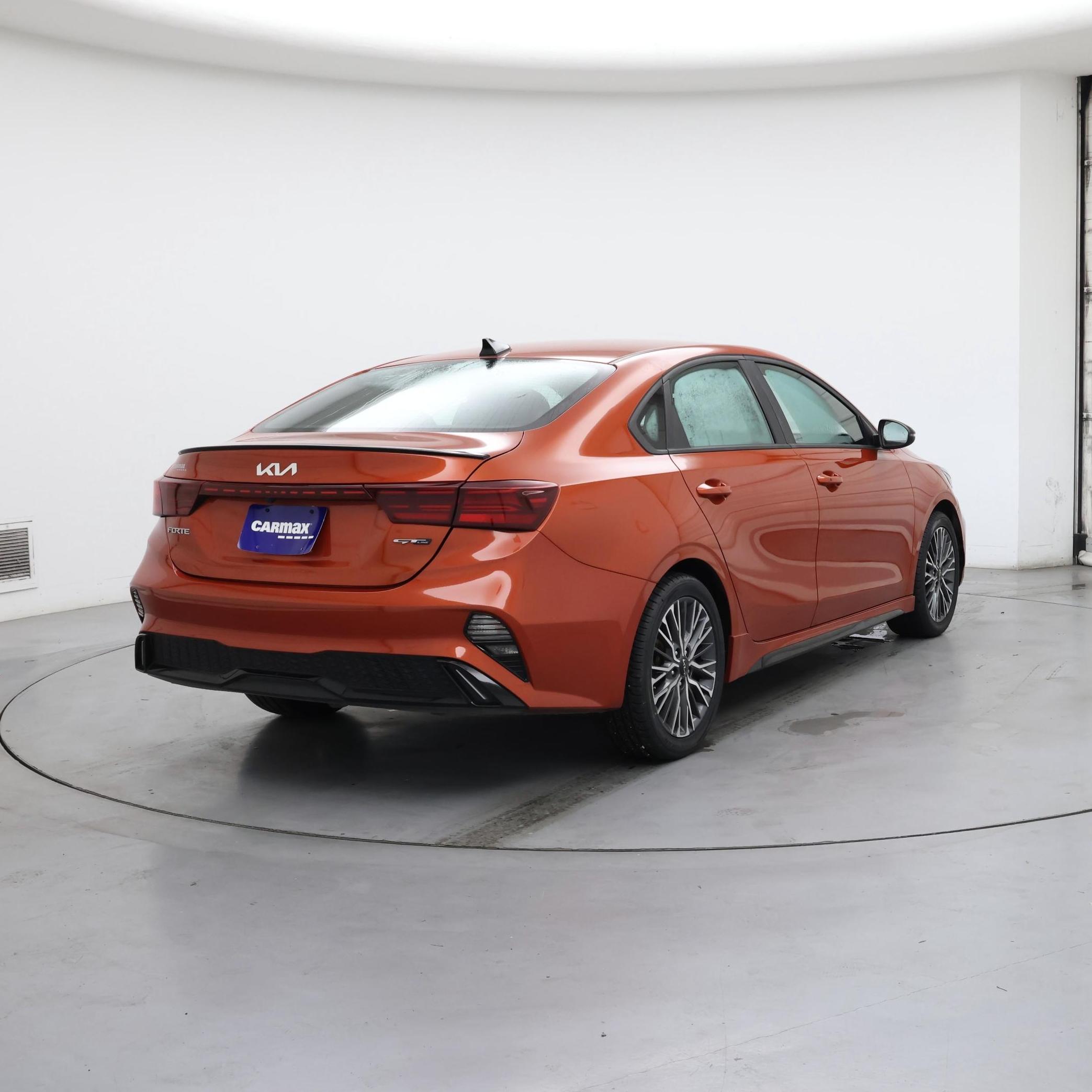 Thumbnail: 2023 Kia Forte - 8
