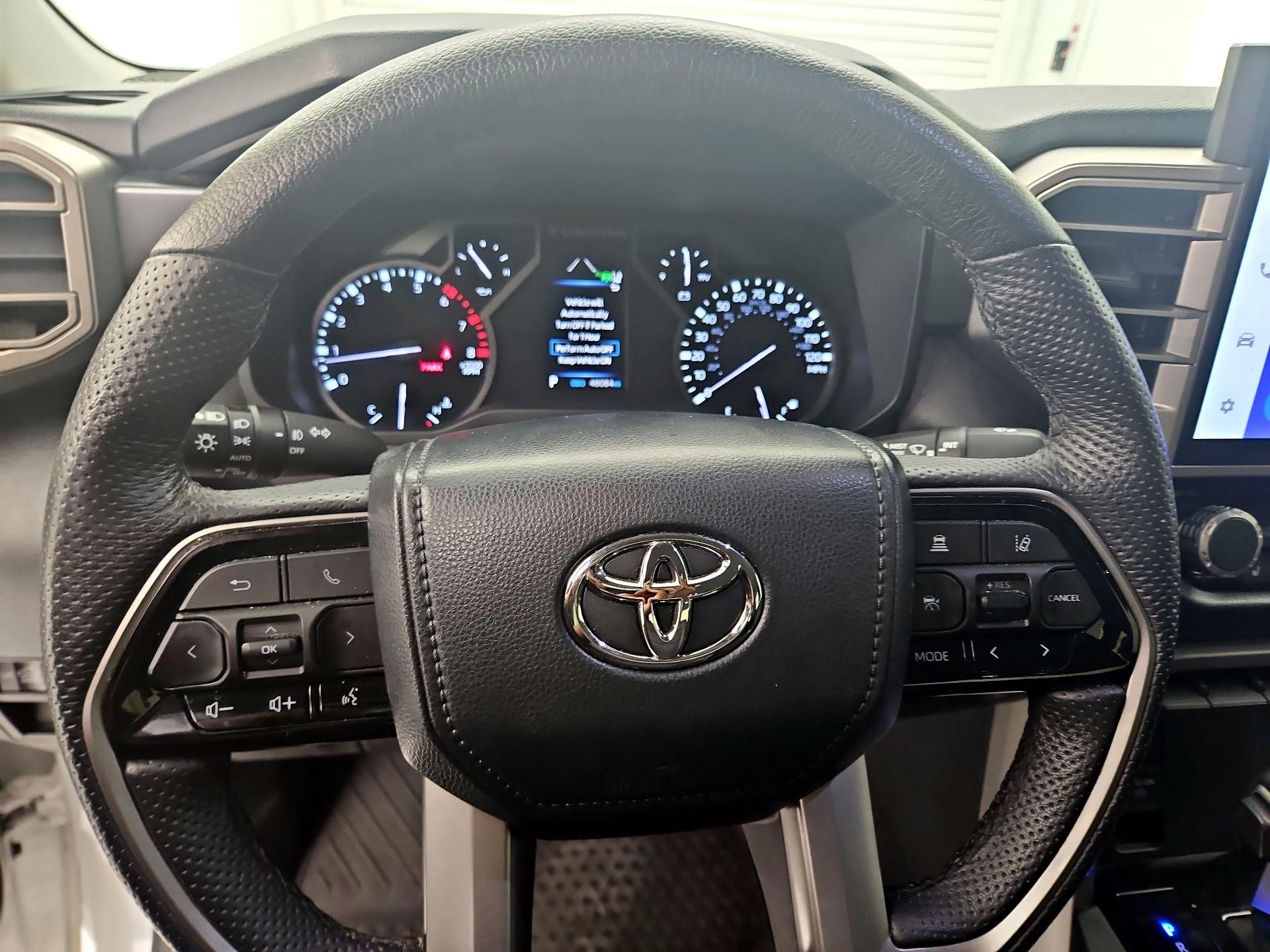 Thumbnail: 2022 Toyota Tundra - 10