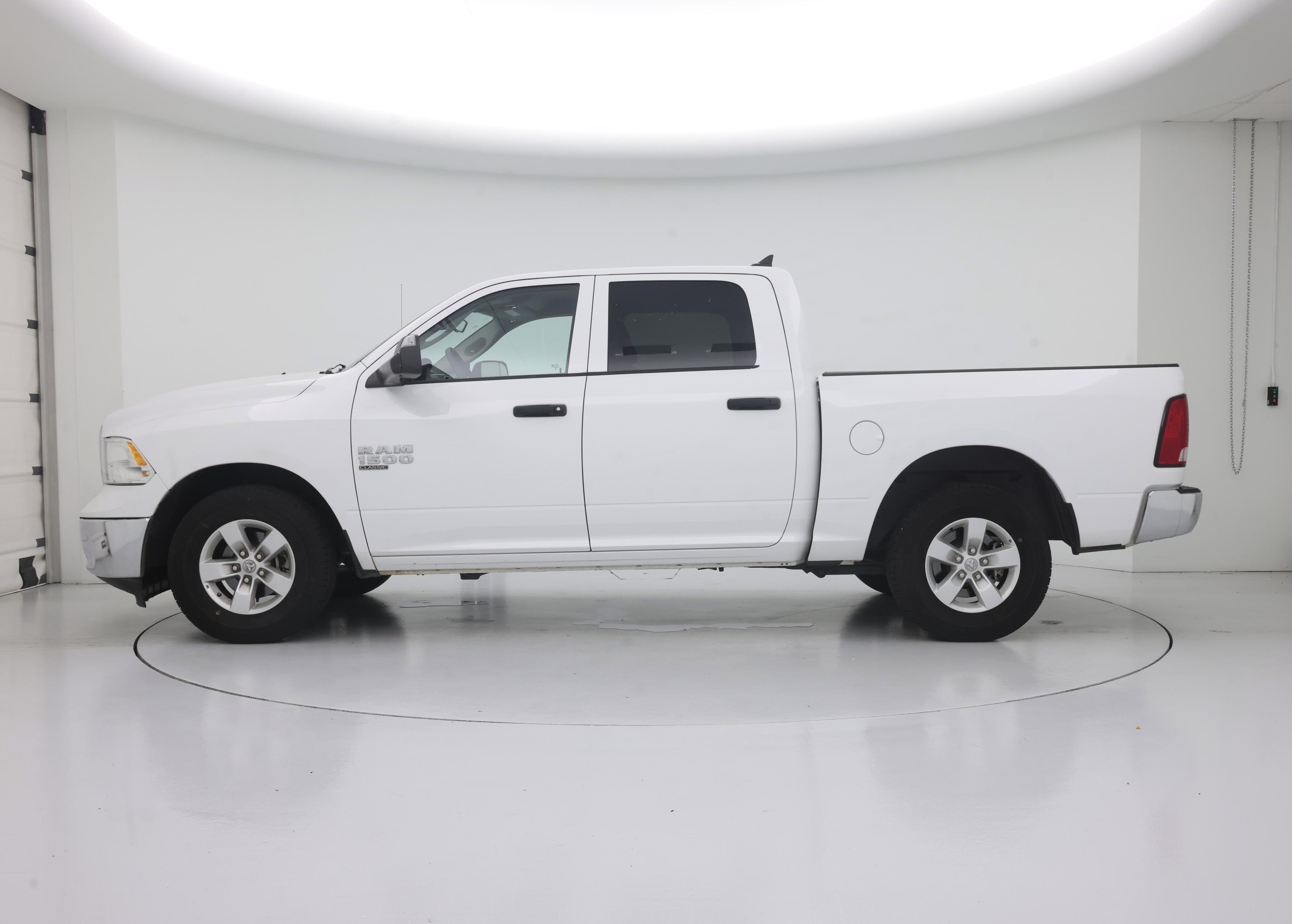 Thumbnail: 2023 RAM 1500 Classic - 3