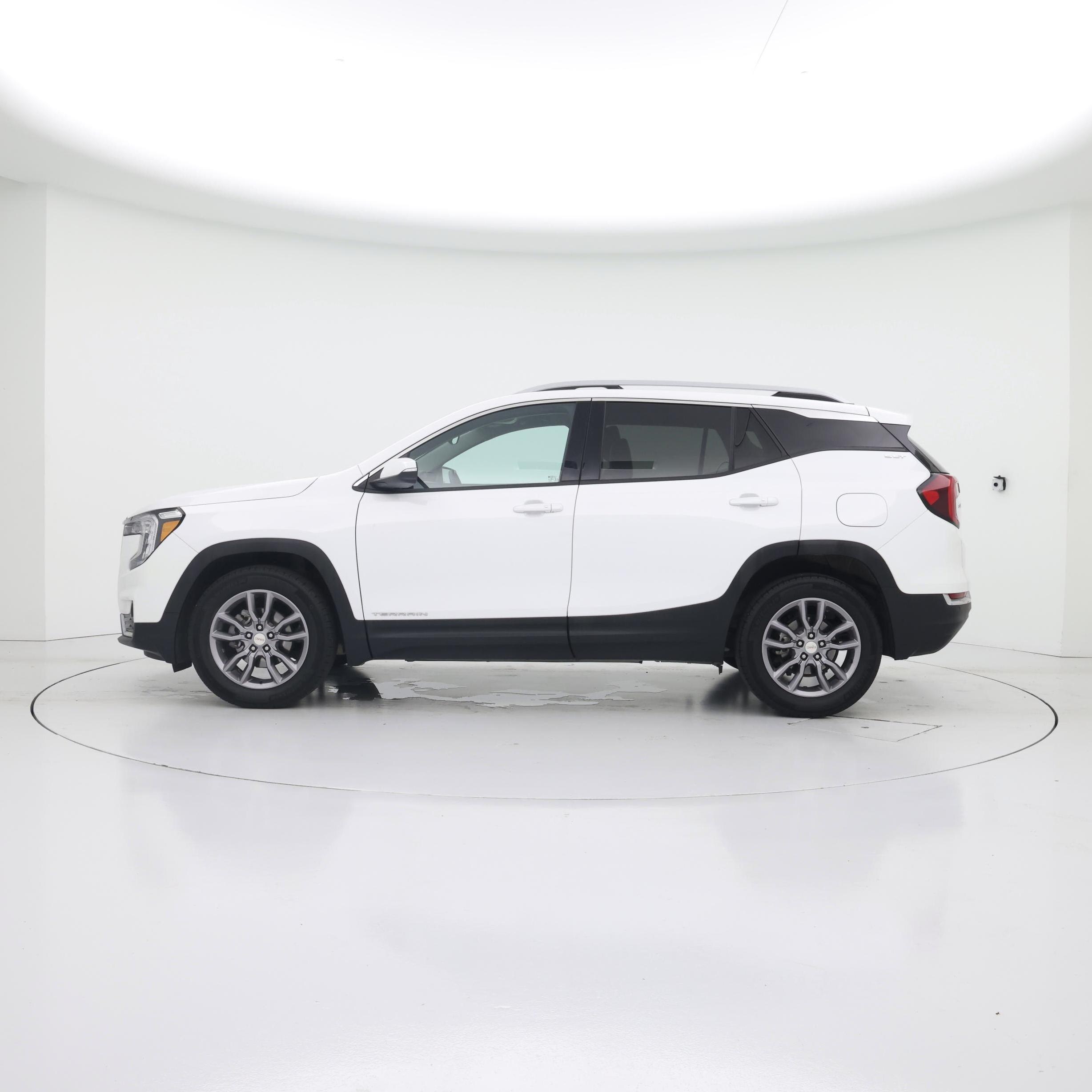 Thumbnail: 2023 GMC Terrain - 3