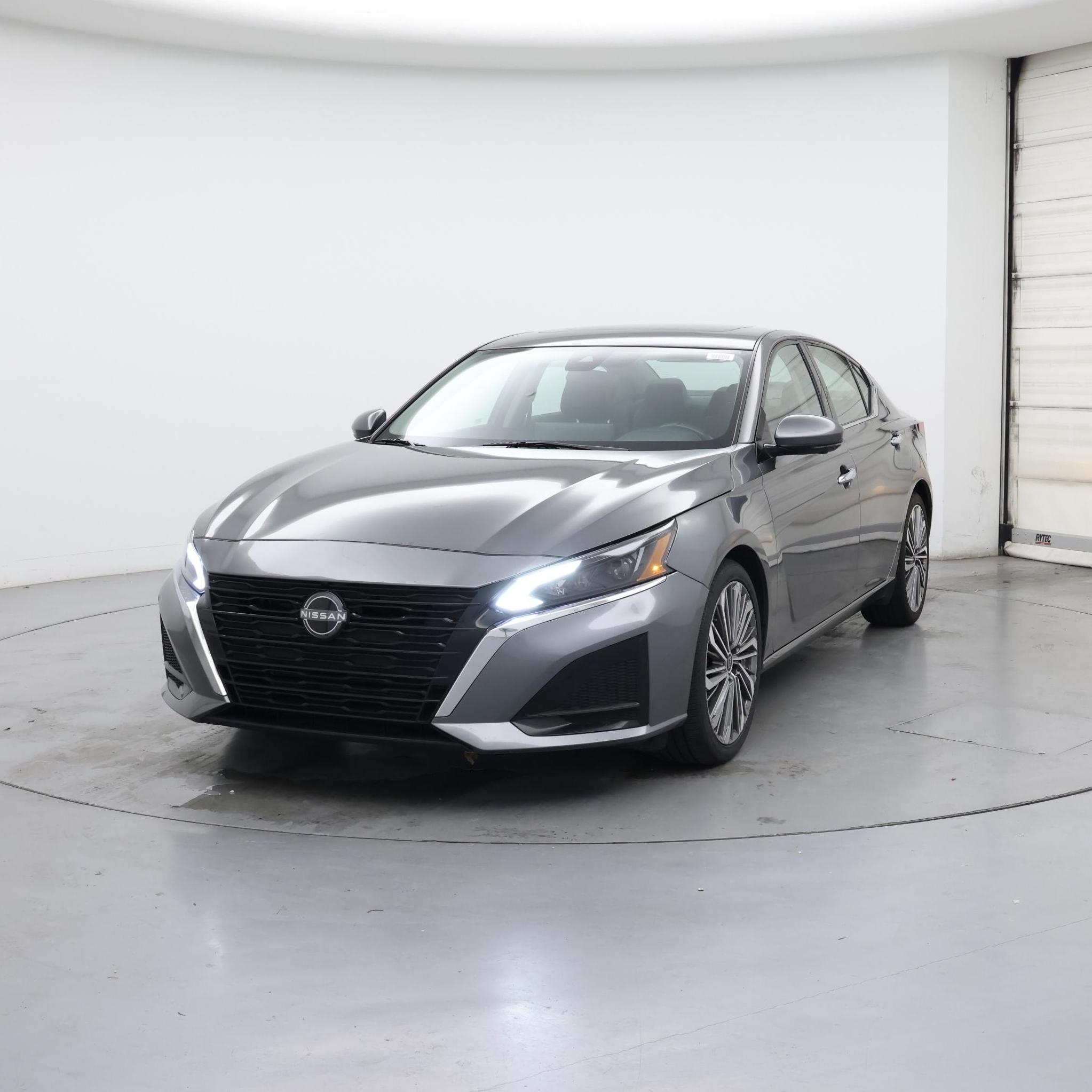 Thumbnail: 2023 Nissan Altima - 4