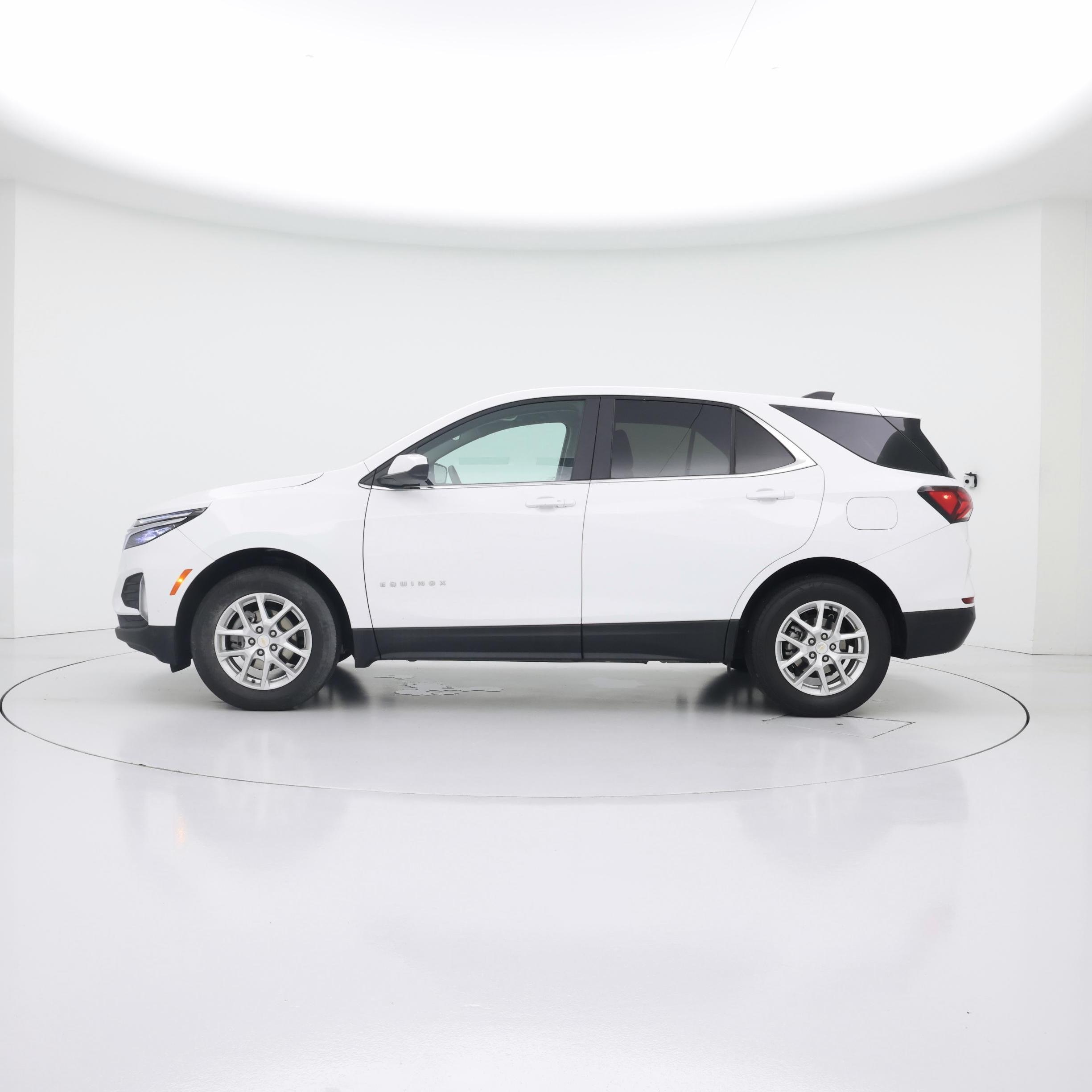Thumbnail: 2023 Chevrolet Equinox - 3