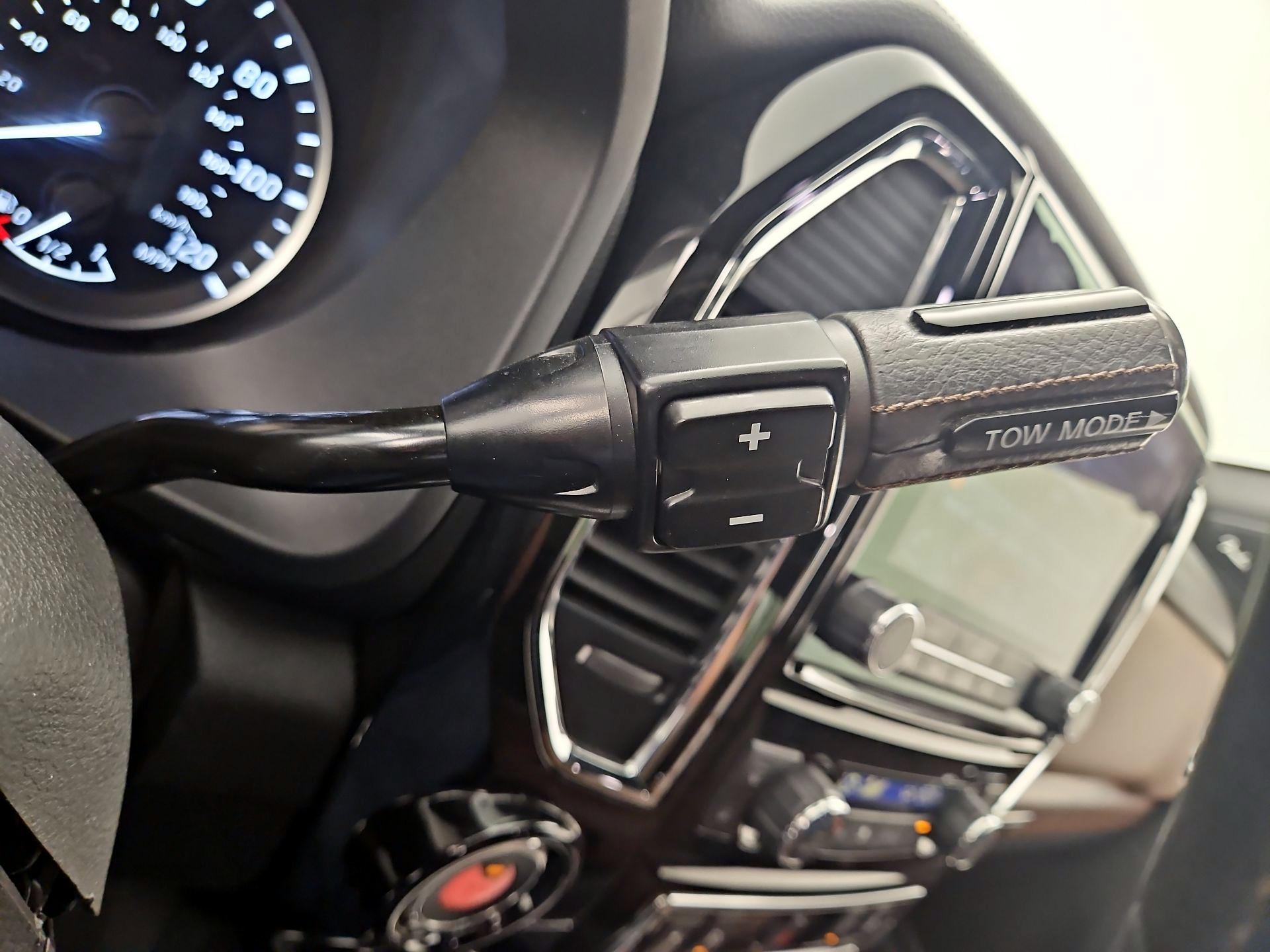 Thumbnail: 2023 Nissan Titan - 18