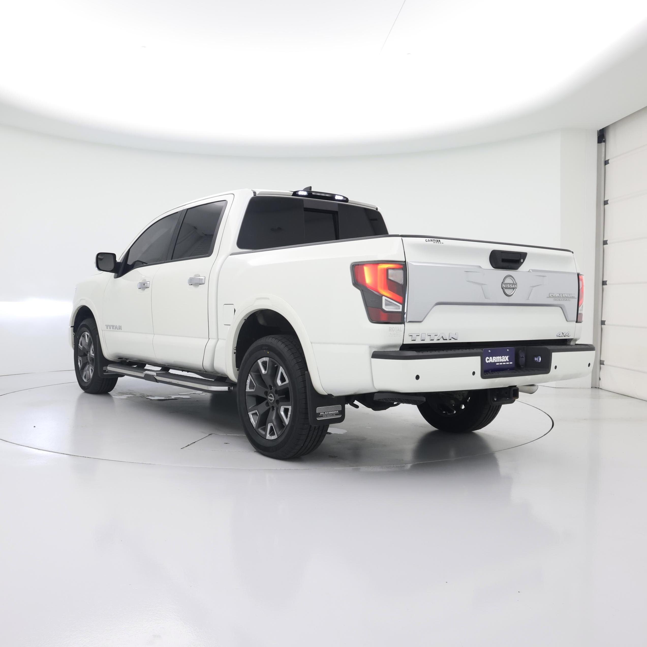 Thumbnail: 2023 Nissan Titan - 2