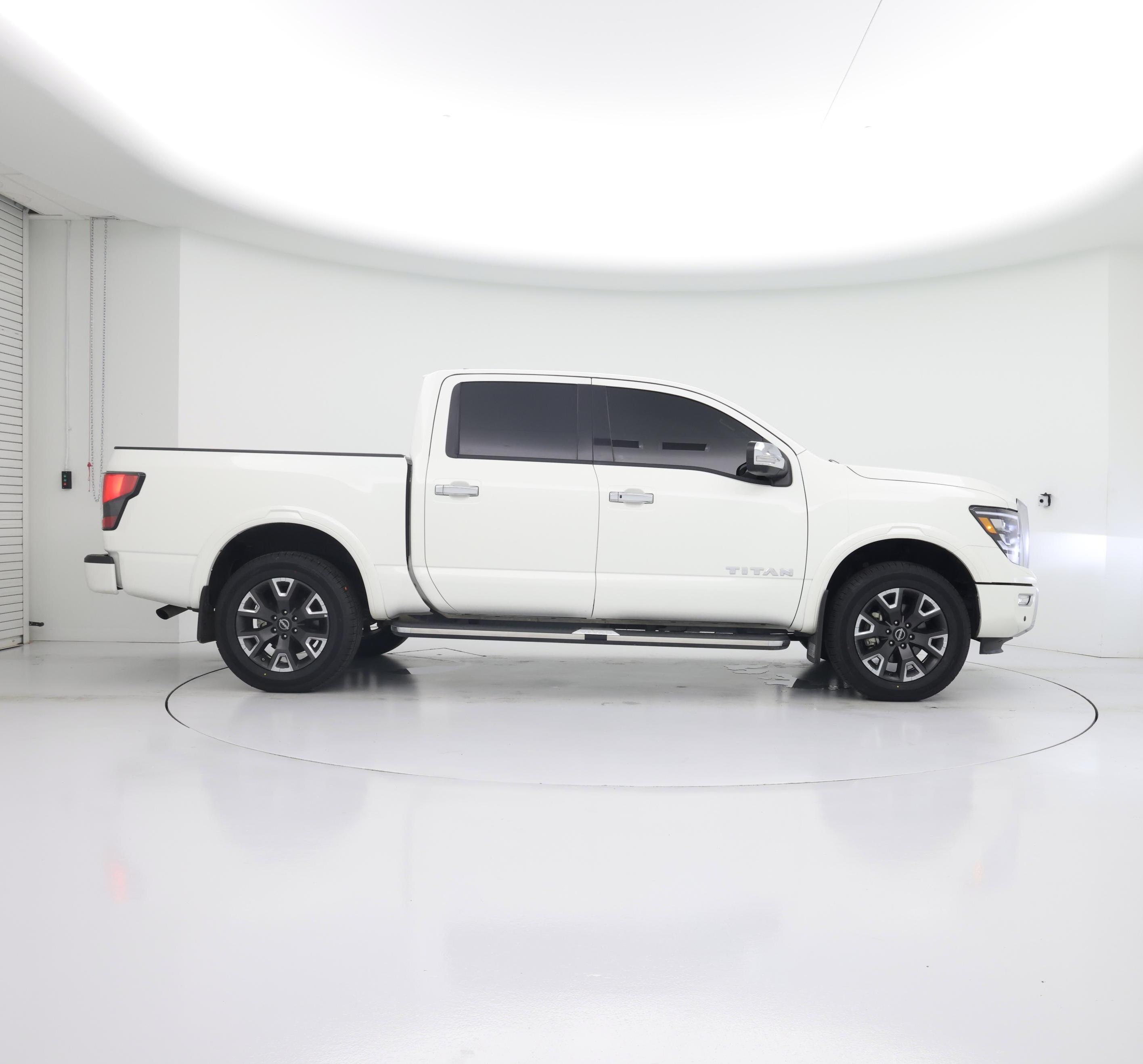 Thumbnail: 2023 Nissan Titan - 7