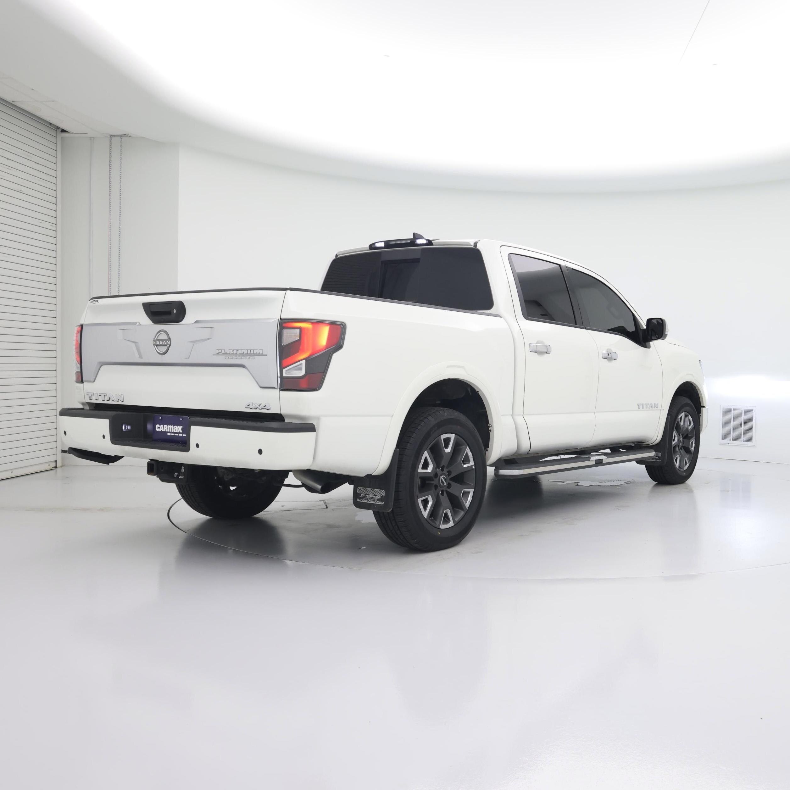 Thumbnail: 2023 Nissan Titan - 8