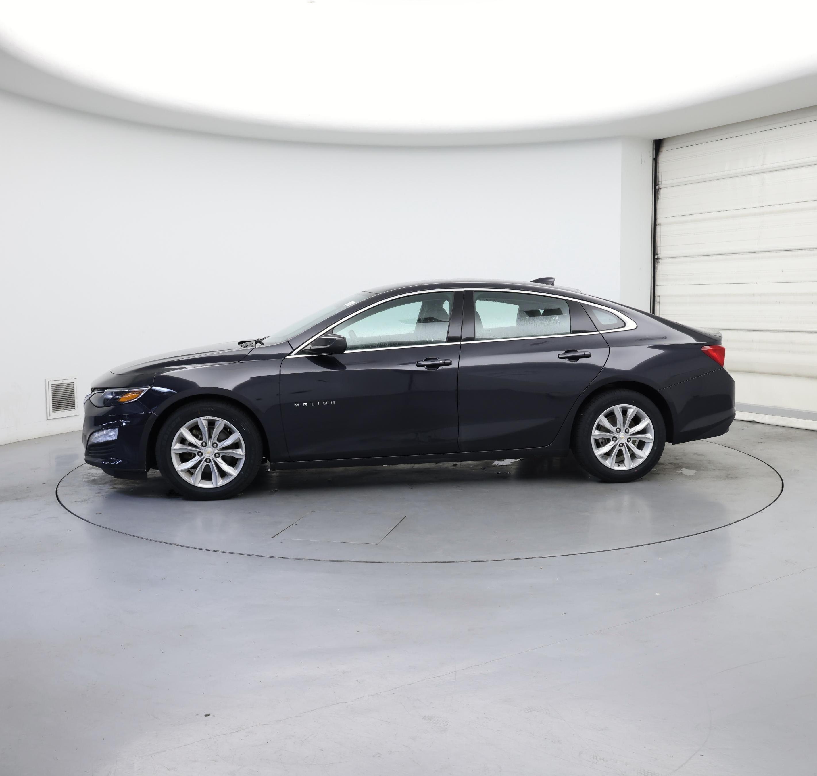 Thumbnail: 2023 Chevrolet Malibu - 3