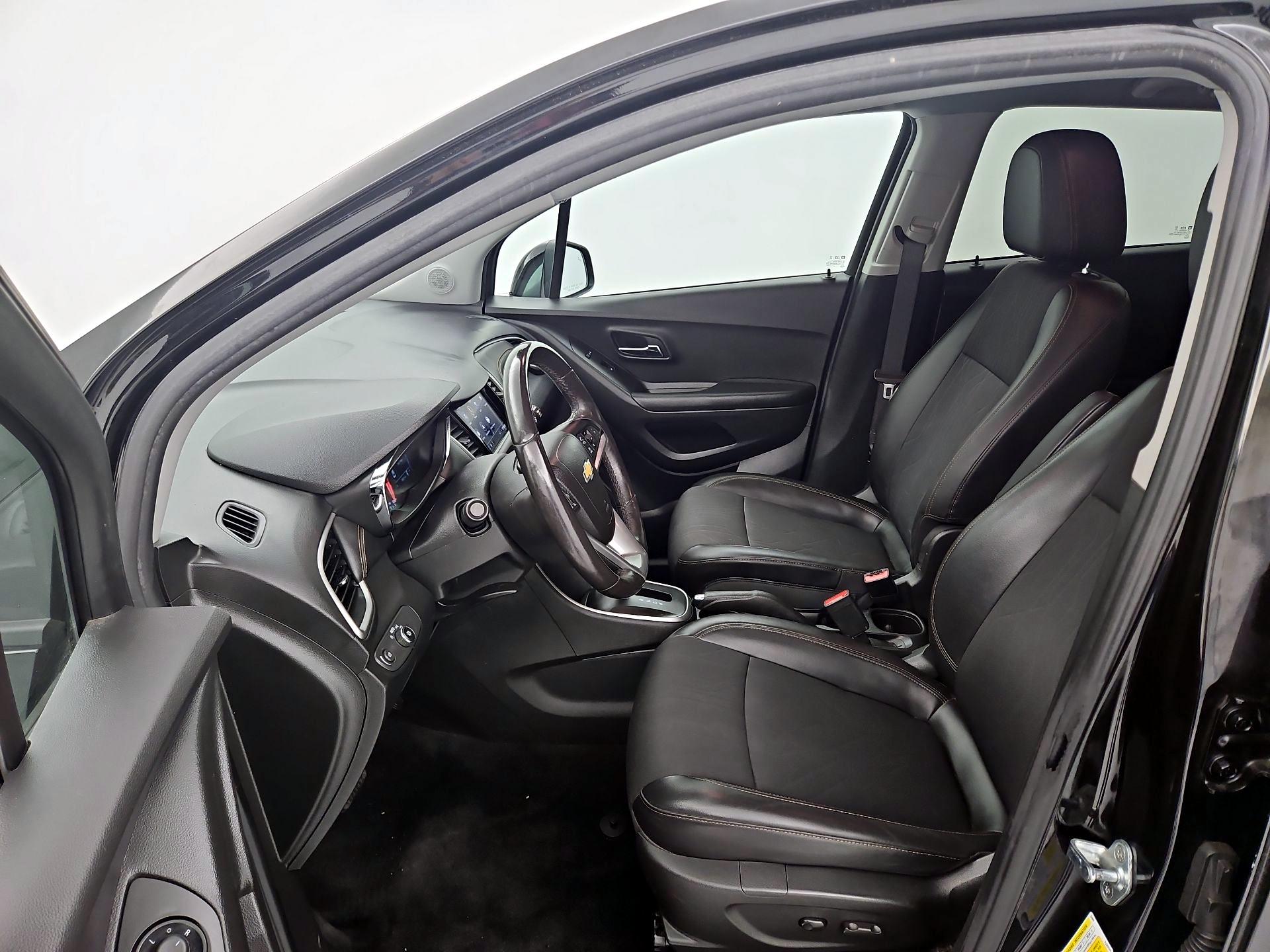 Thumbnail: 2022 Chevrolet Trax - 11