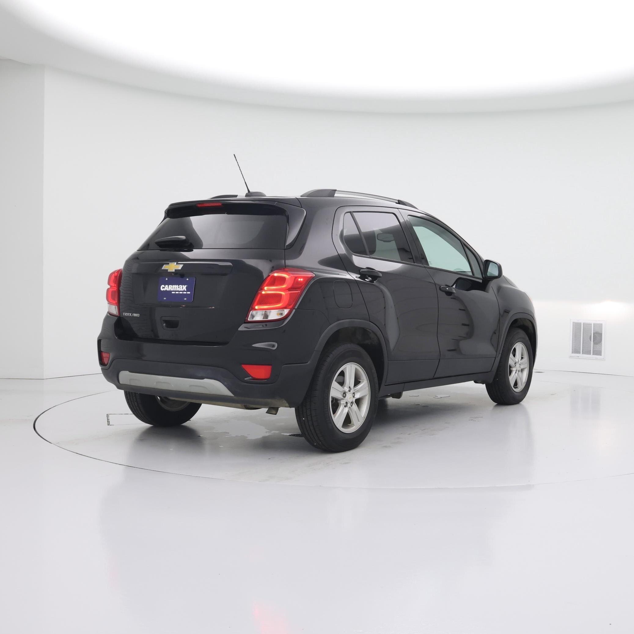 Thumbnail: 2022 Chevrolet Trax - 8