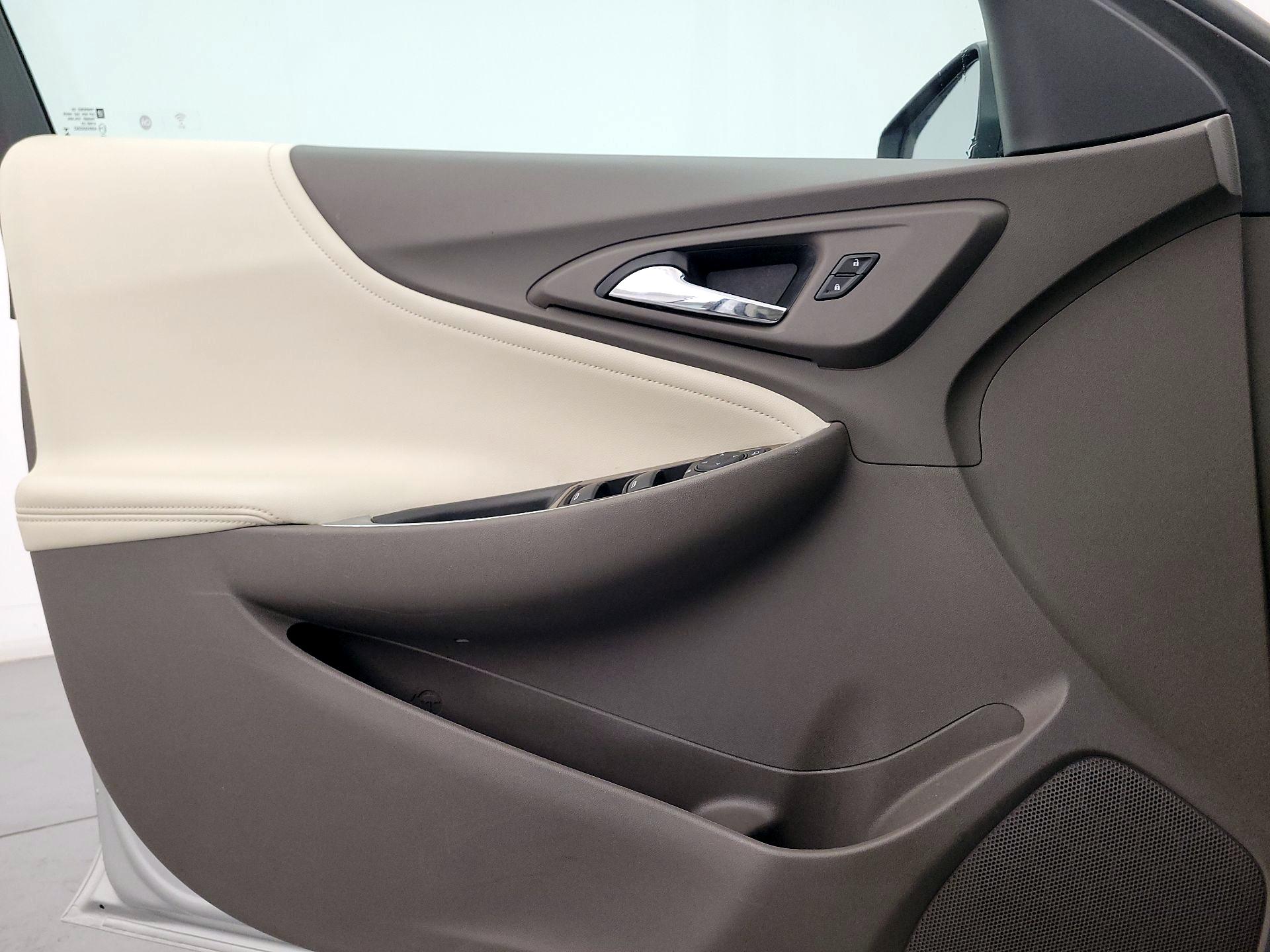 Thumbnail: 2020 Chevrolet Malibu - 12