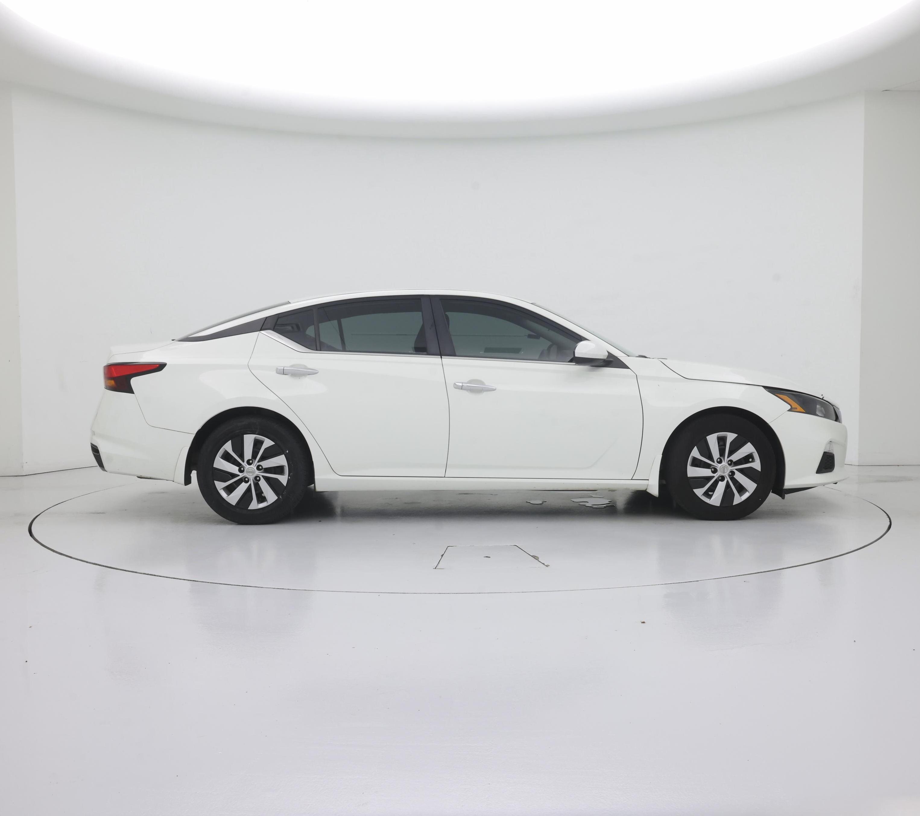 Thumbnail: 2022 Nissan Altima - 7