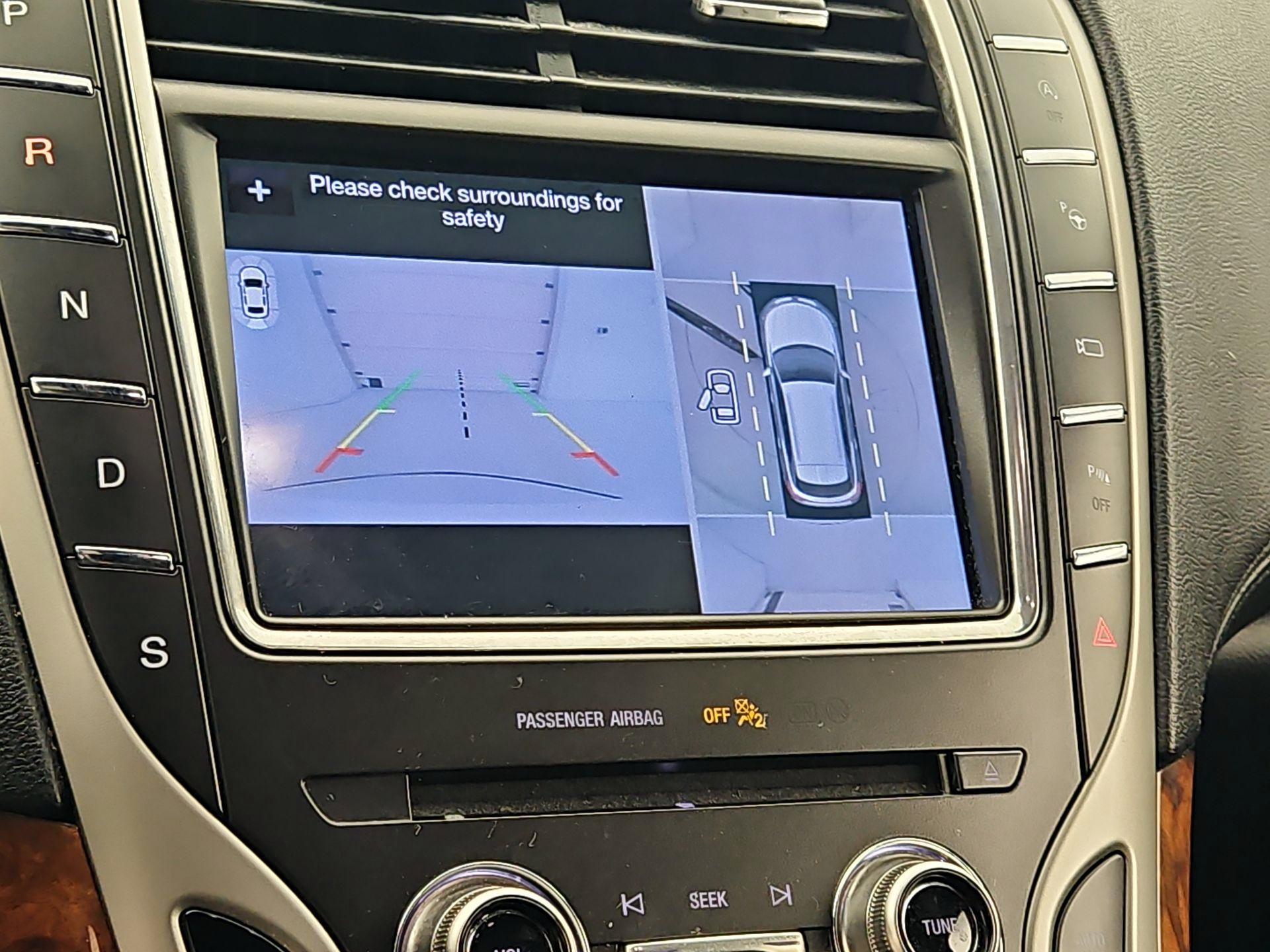 Thumbnail: 2019 Lincoln Nautilus - 15