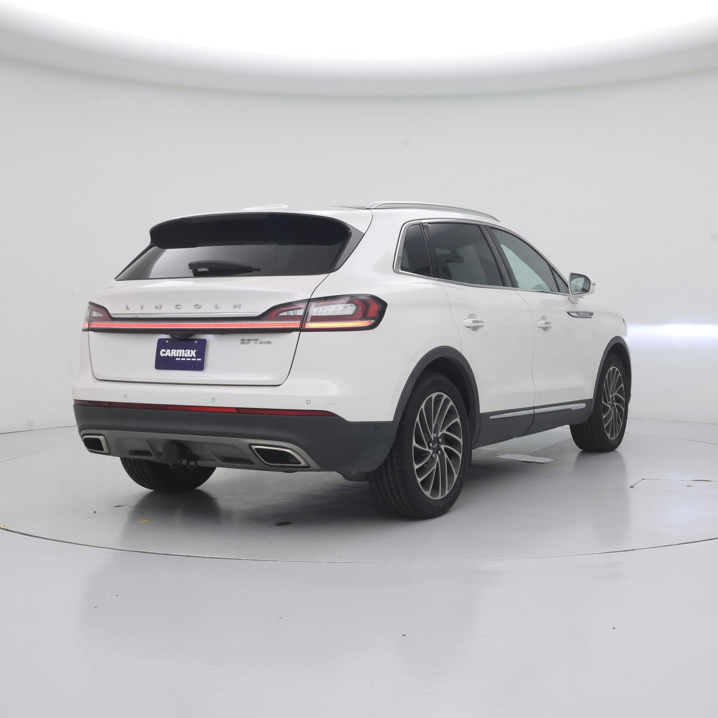 Thumbnail: 2019 Lincoln Nautilus - 8