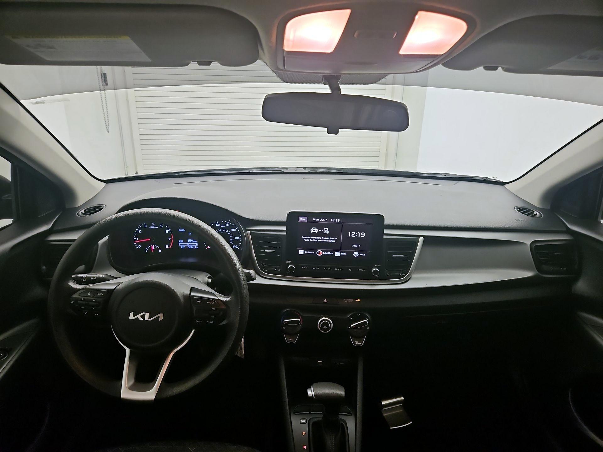 Thumbnail: 2023 Kia Rio - 9