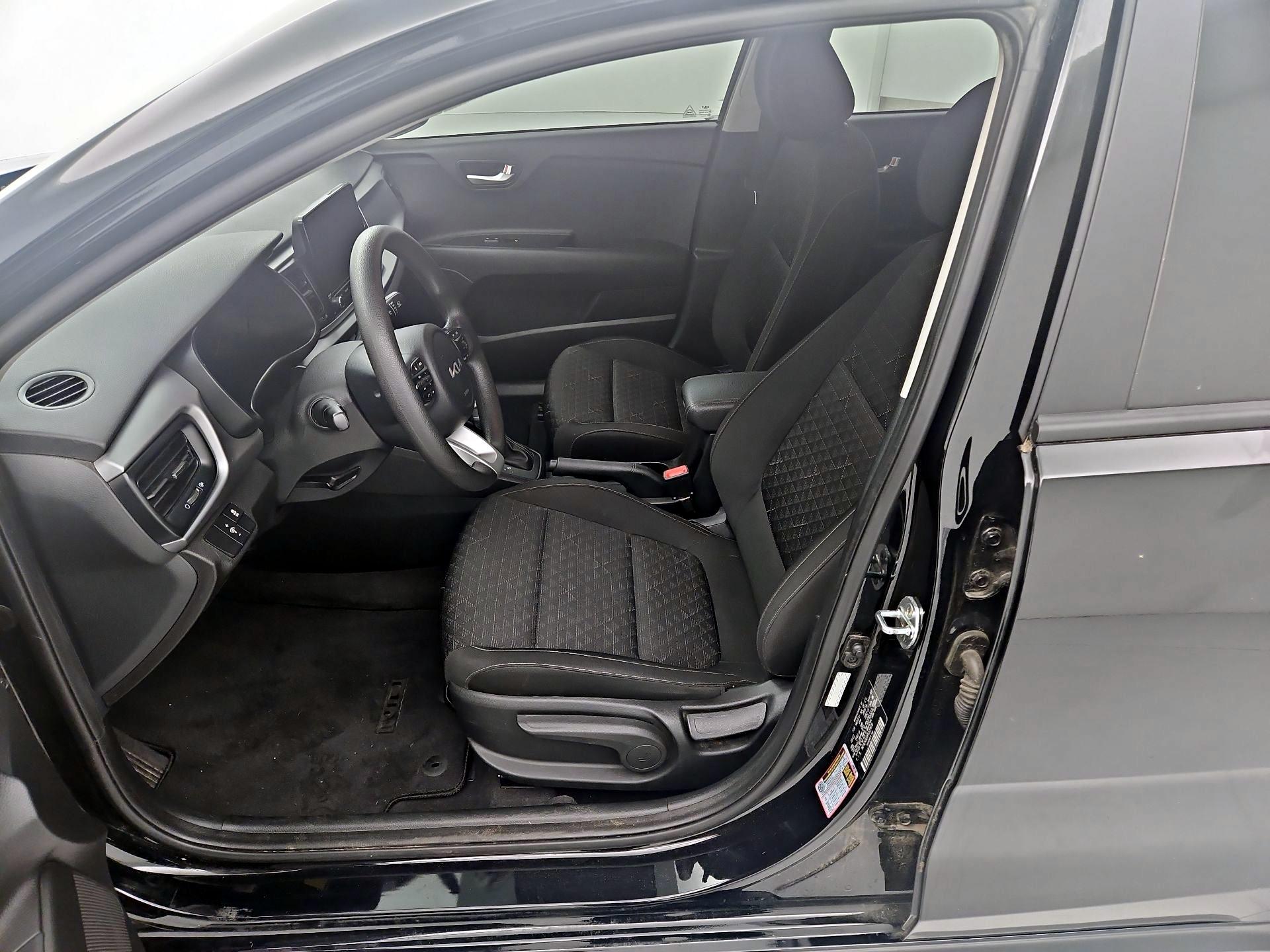 Thumbnail: 2023 Kia Rio - 11
