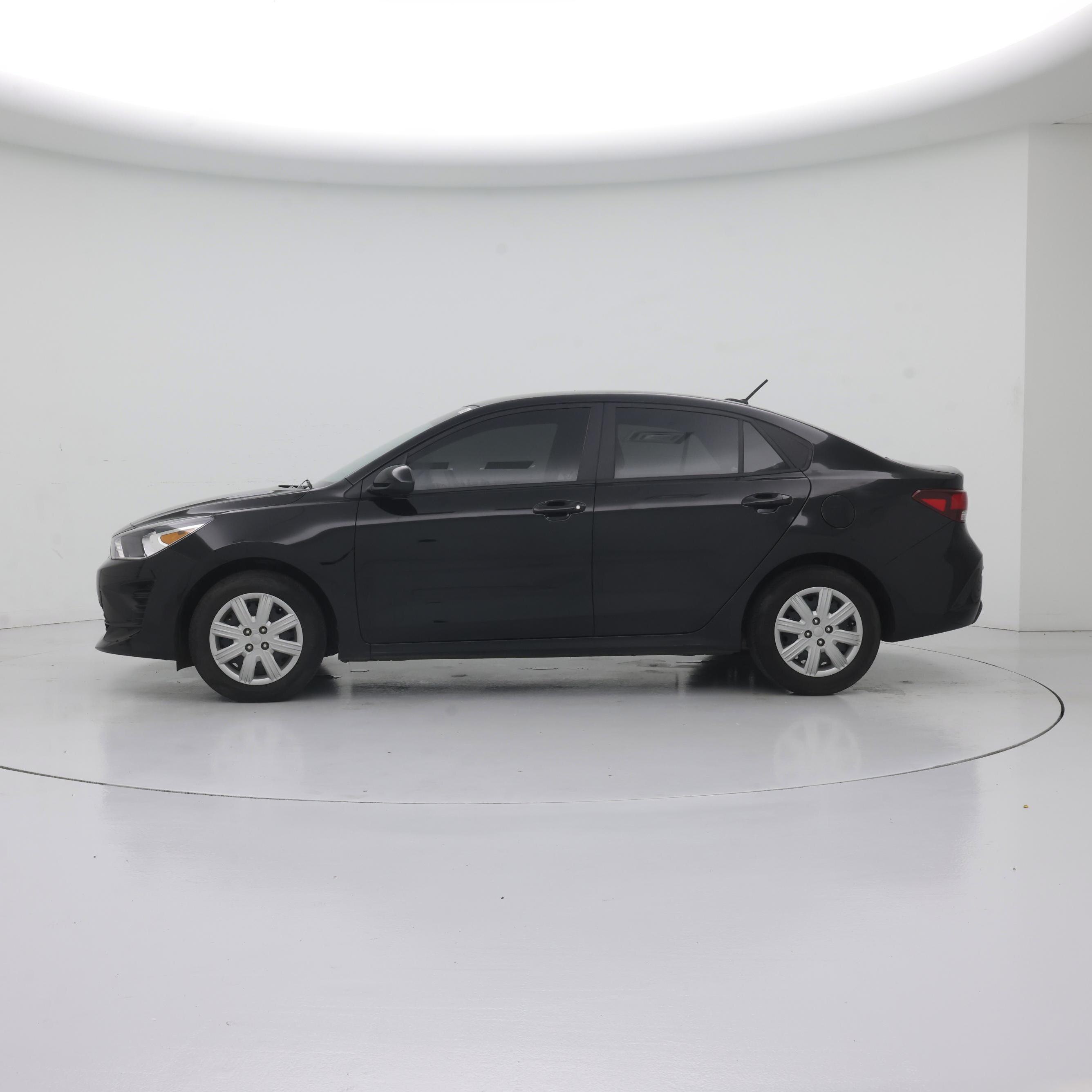 Thumbnail: 2023 Kia Rio - 3