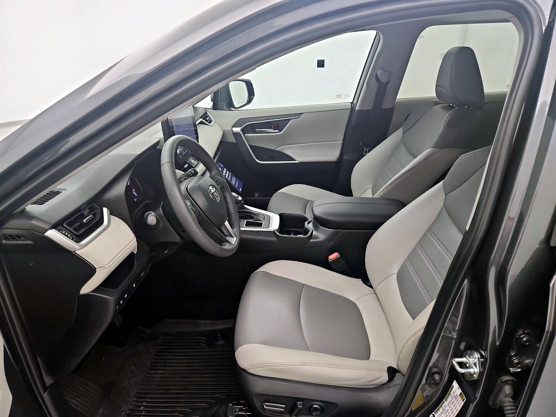 Thumbnail: 2023 Toyota RAV4 - 11