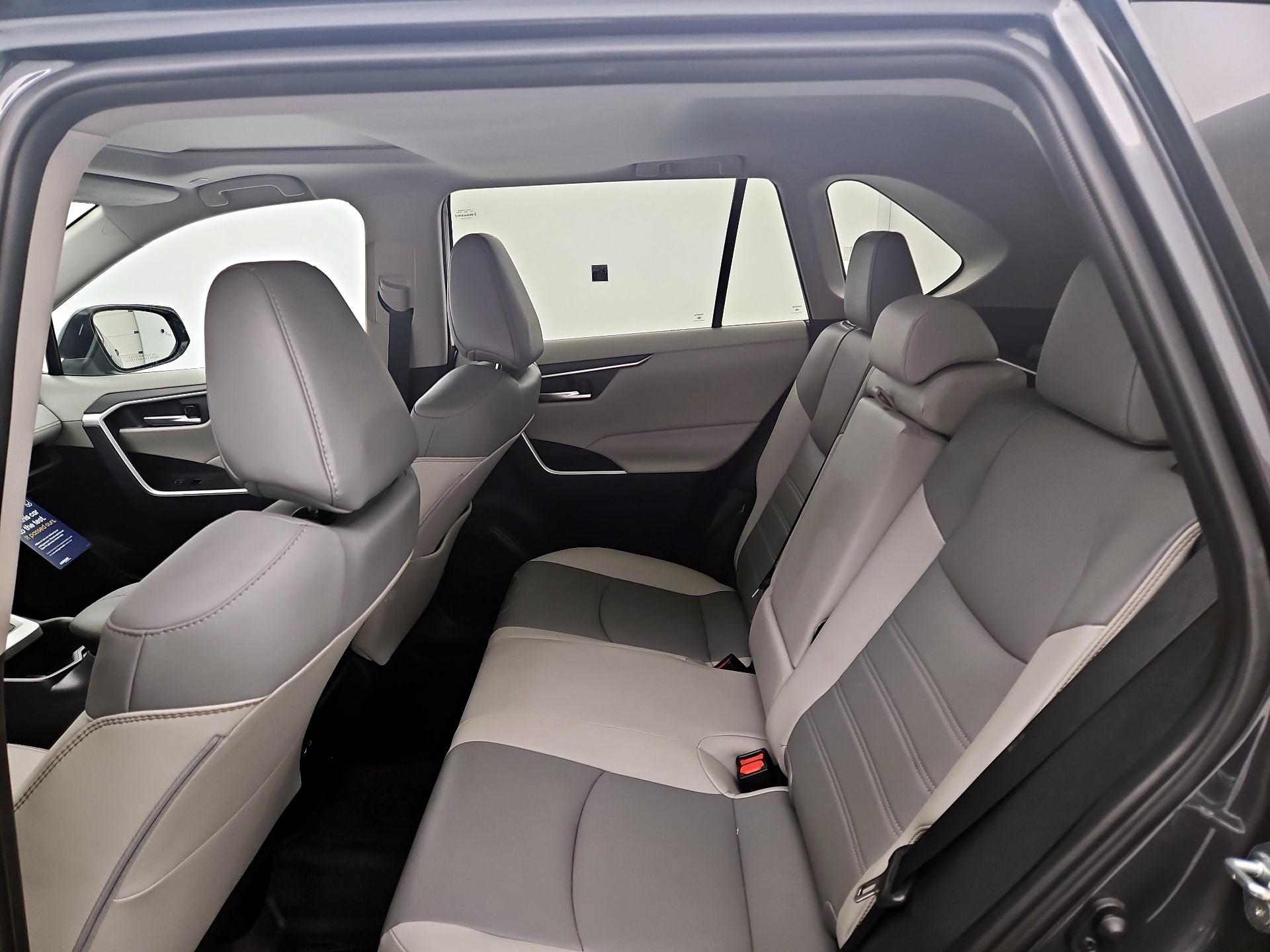 Thumbnail: 2023 Toyota RAV4 - 20