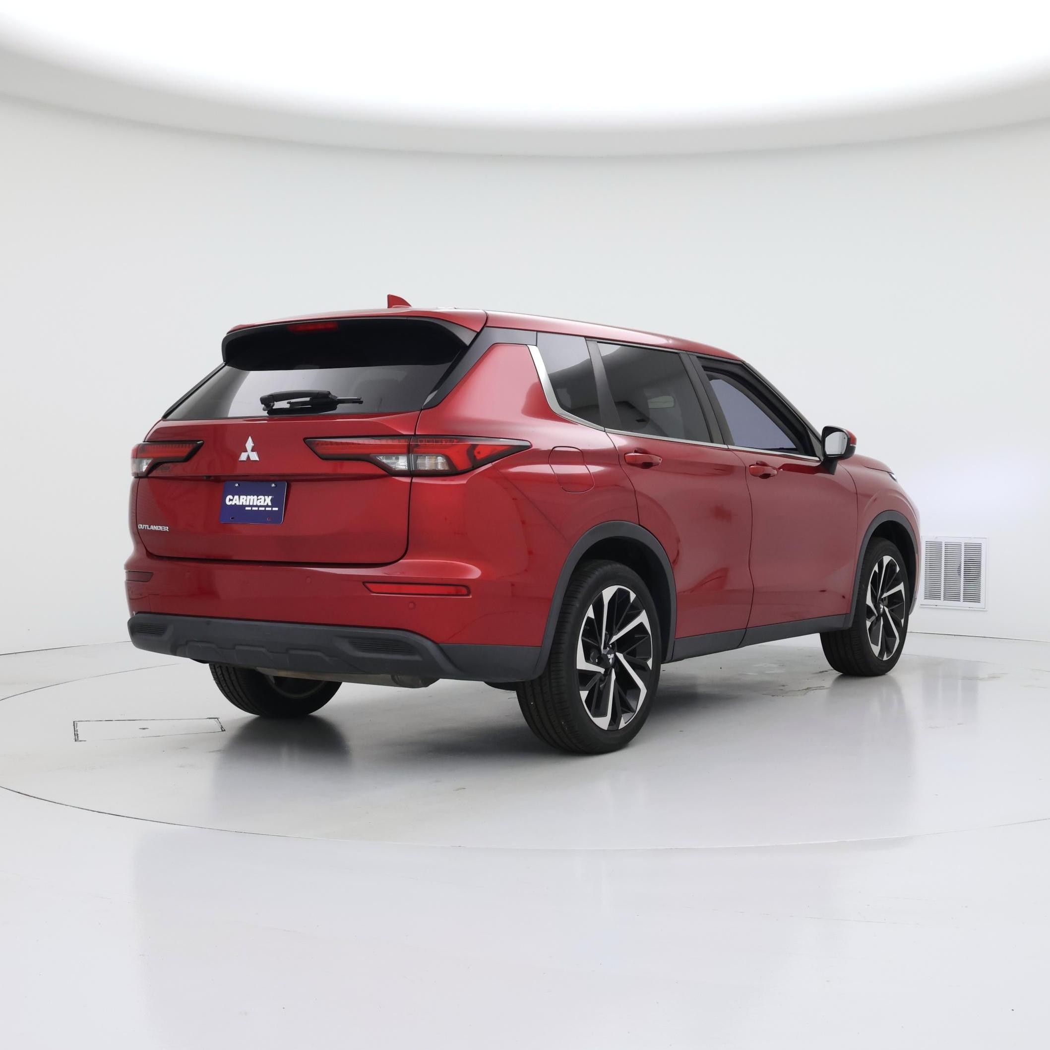 Thumbnail: 2022 Mitsubishi Outlander - 8