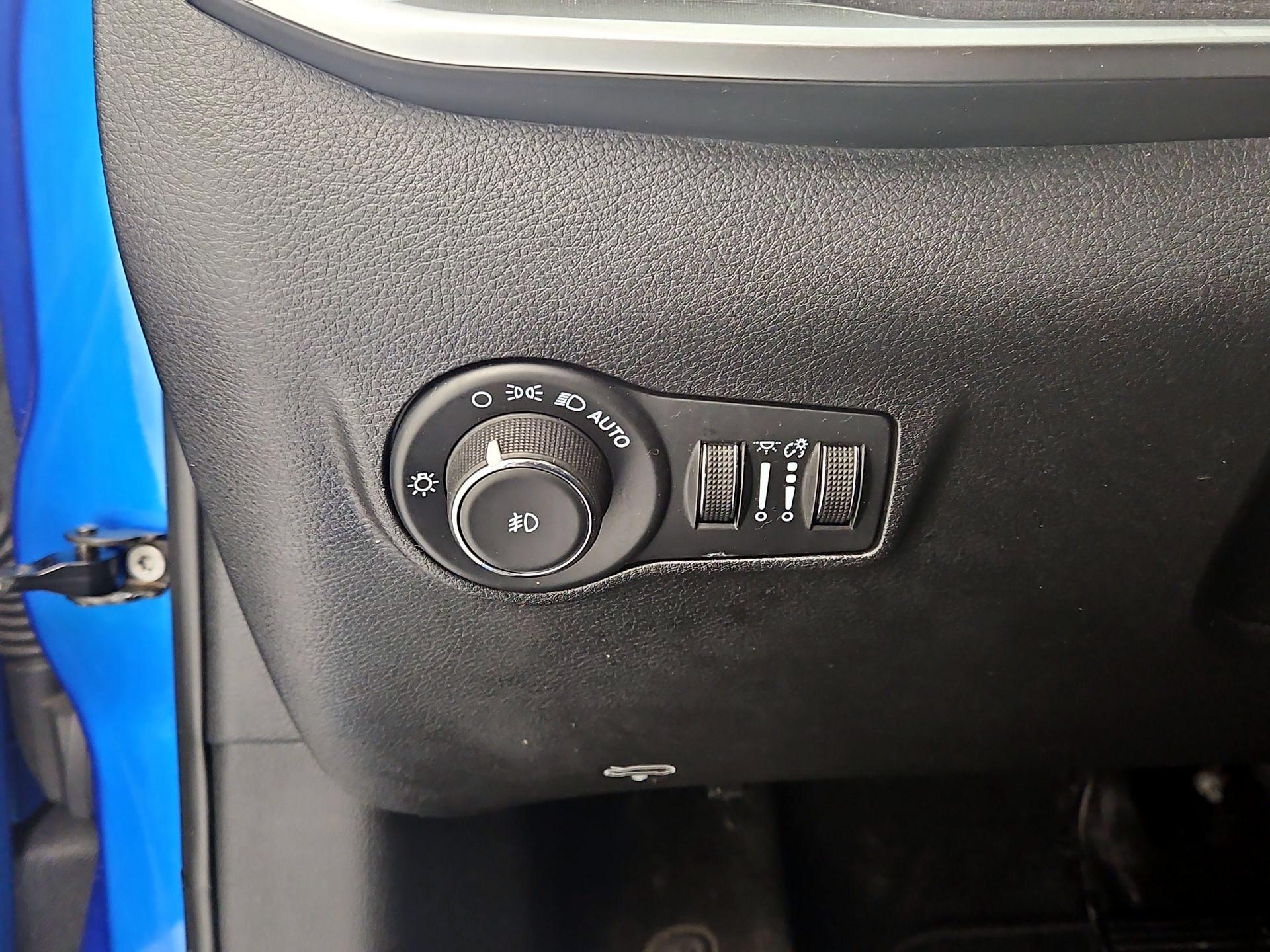 Thumbnail: 2023 Jeep Compass - 13