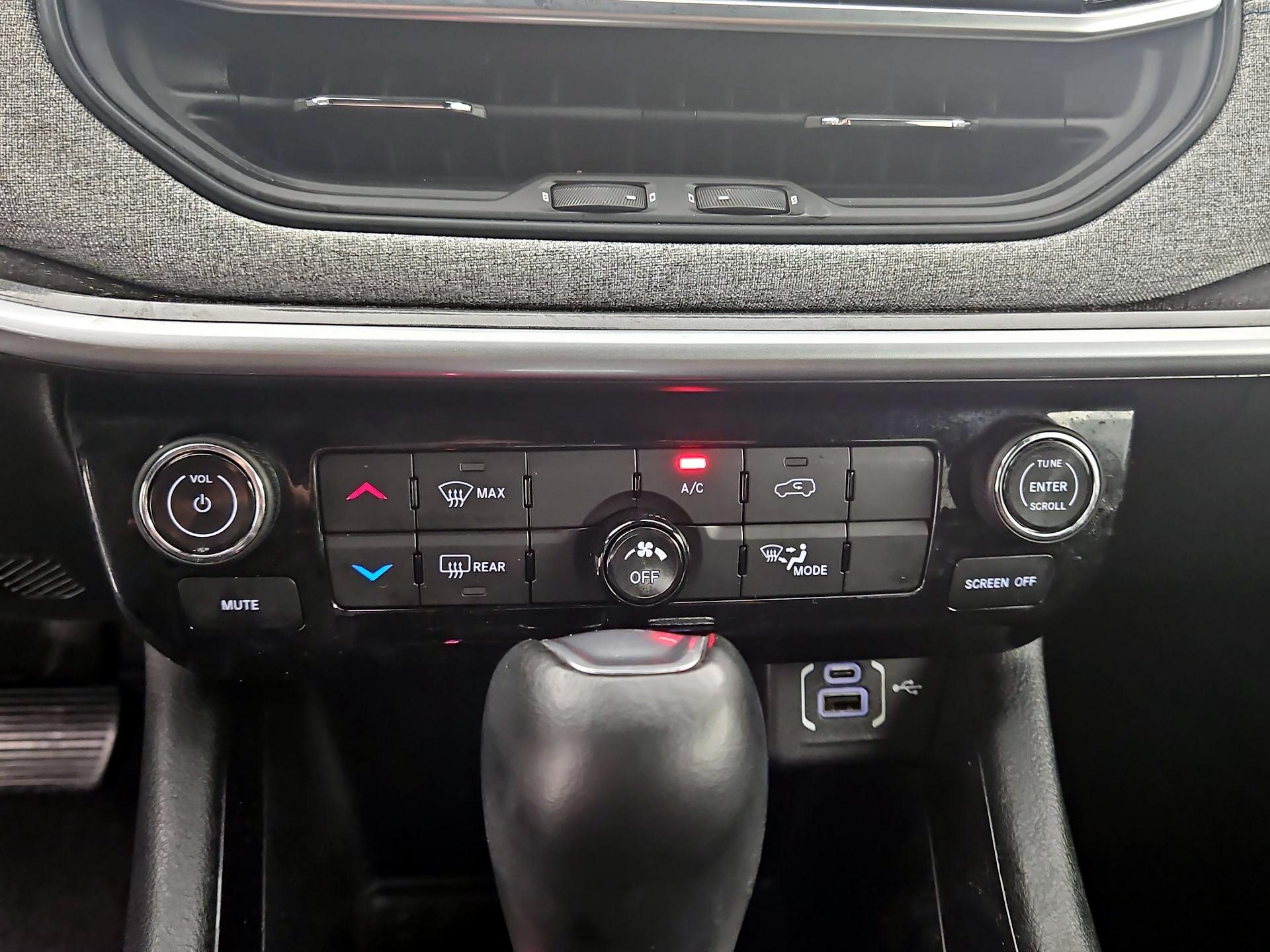 Thumbnail: 2023 Jeep Compass - 16