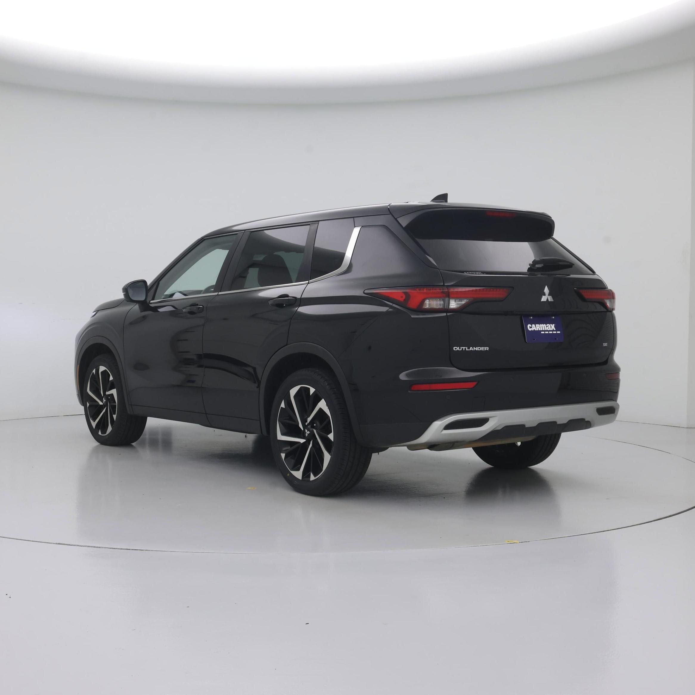 Thumbnail: 2022 Mitsubishi Outlander - 2