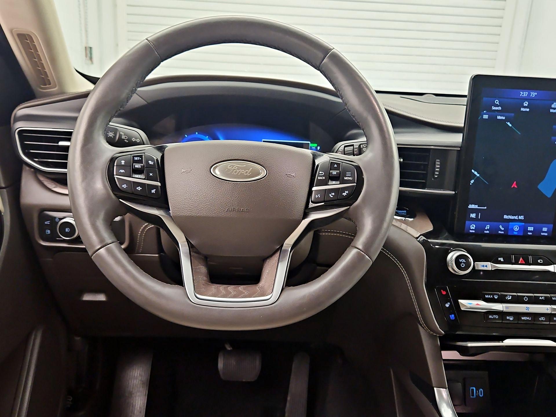 Thumbnail: 2022 Ford Explorer - 10