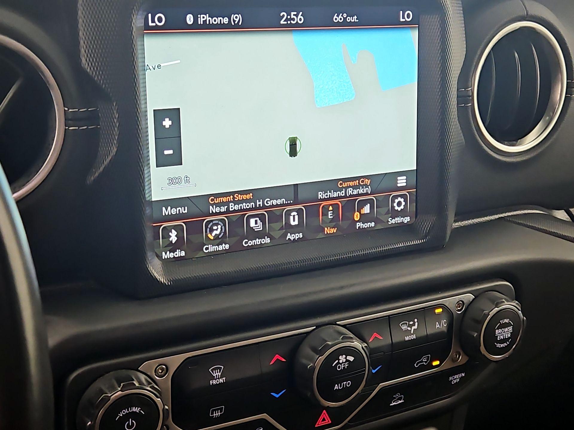 Thumbnail: 2022 Jeep Wrangler - 14