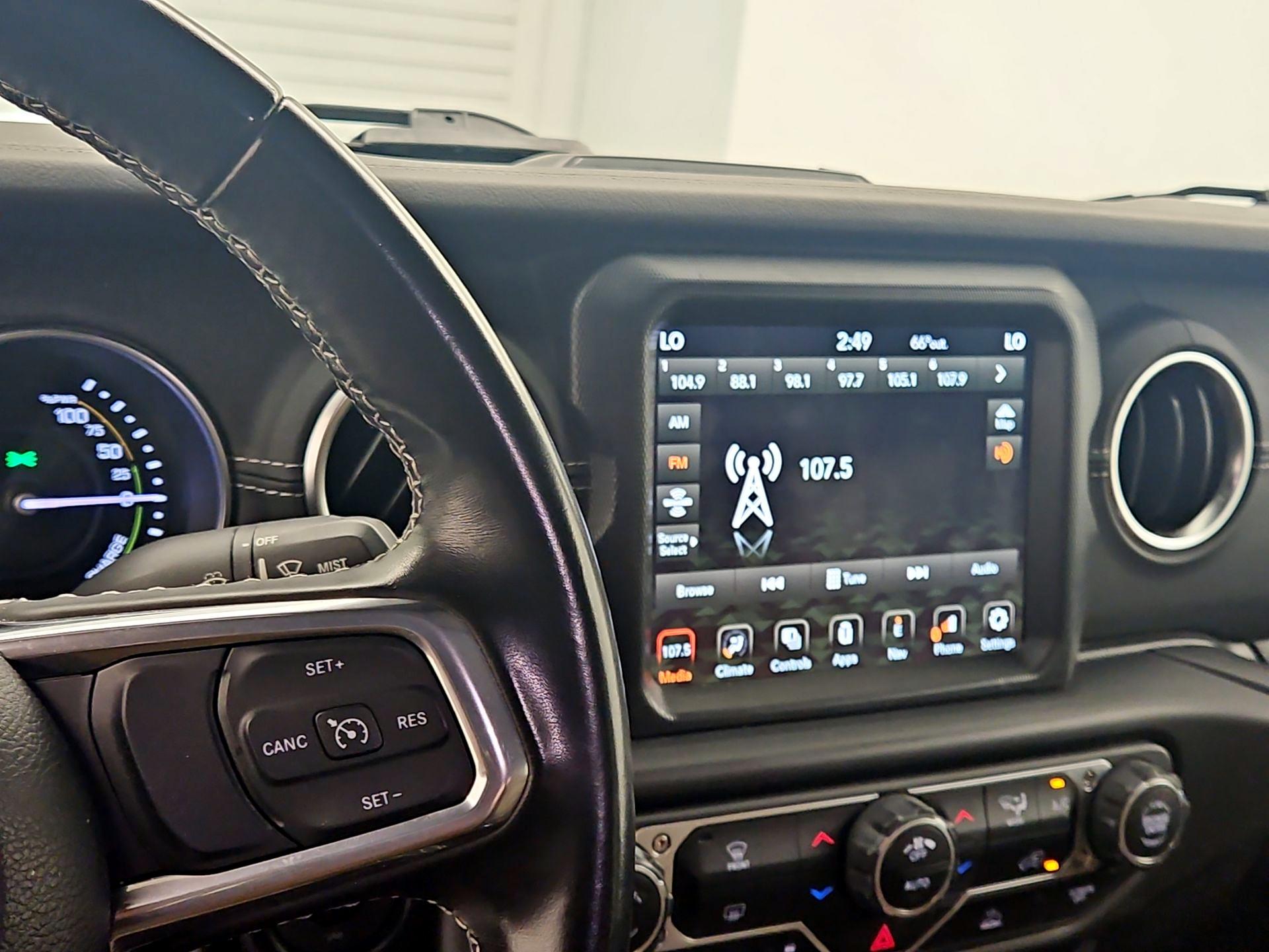 Thumbnail: 2022 Jeep Wrangler - 16