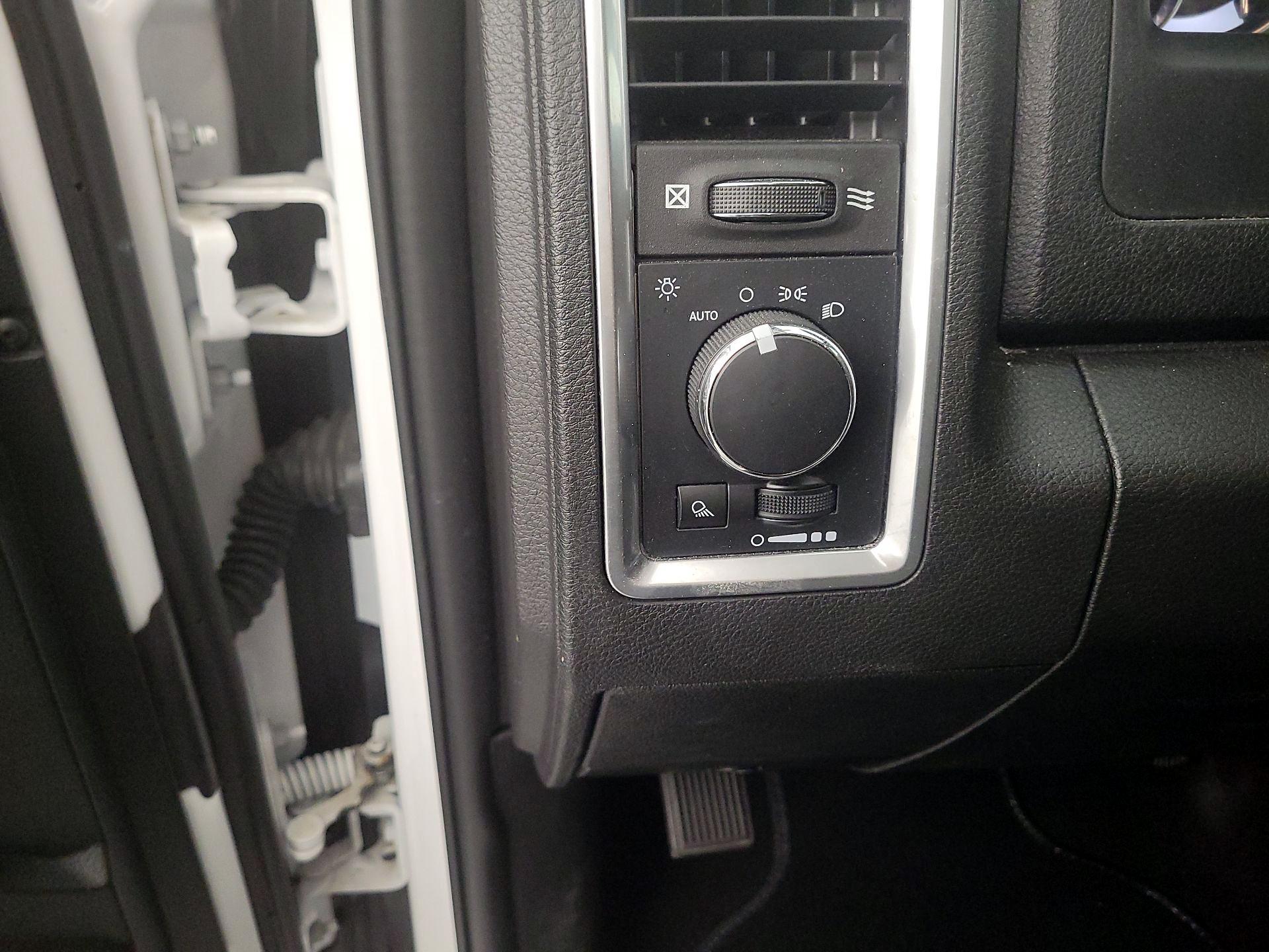 Thumbnail: 2023 RAM 1500 Classic - 13