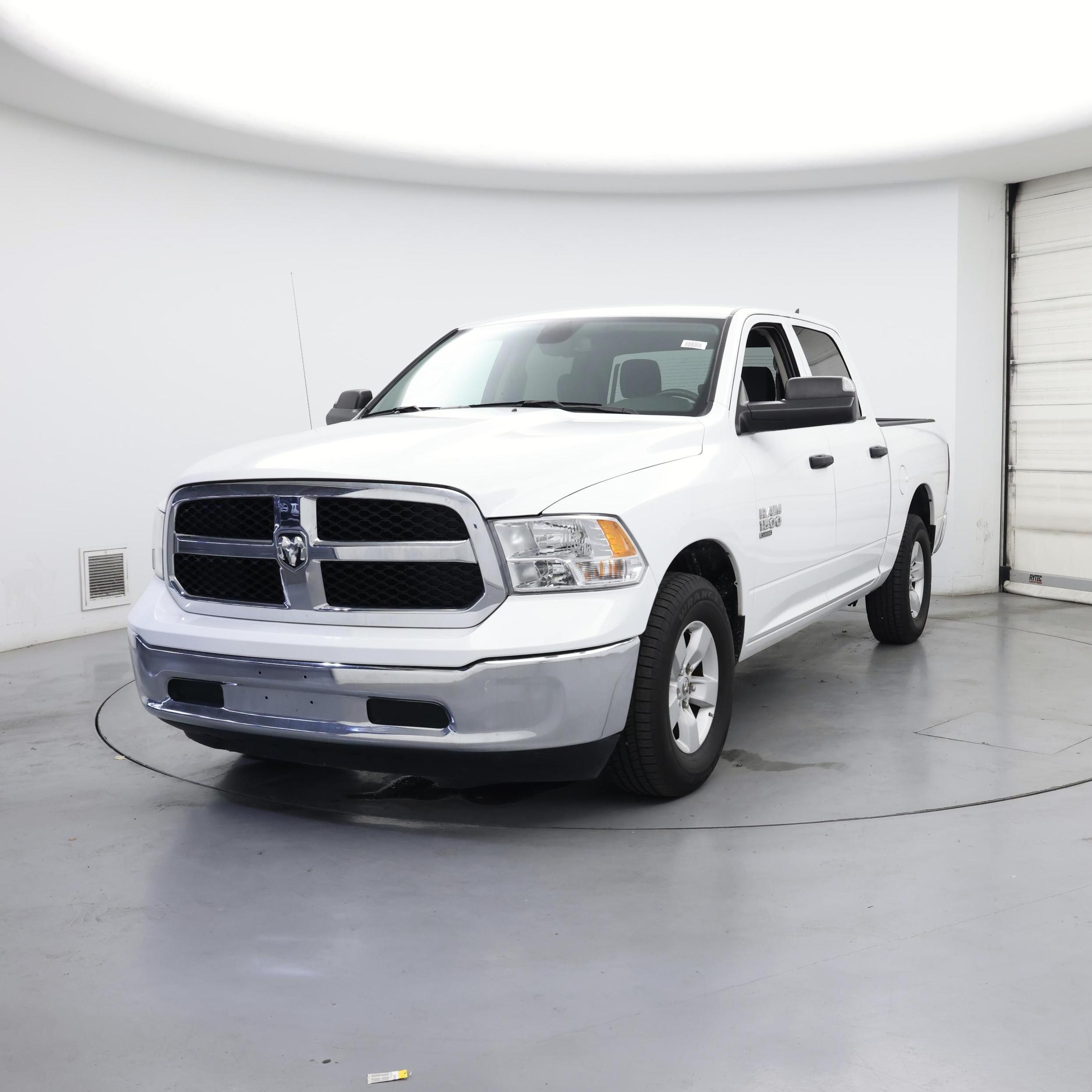 Thumbnail: 2023 RAM 1500 Classic - 4
