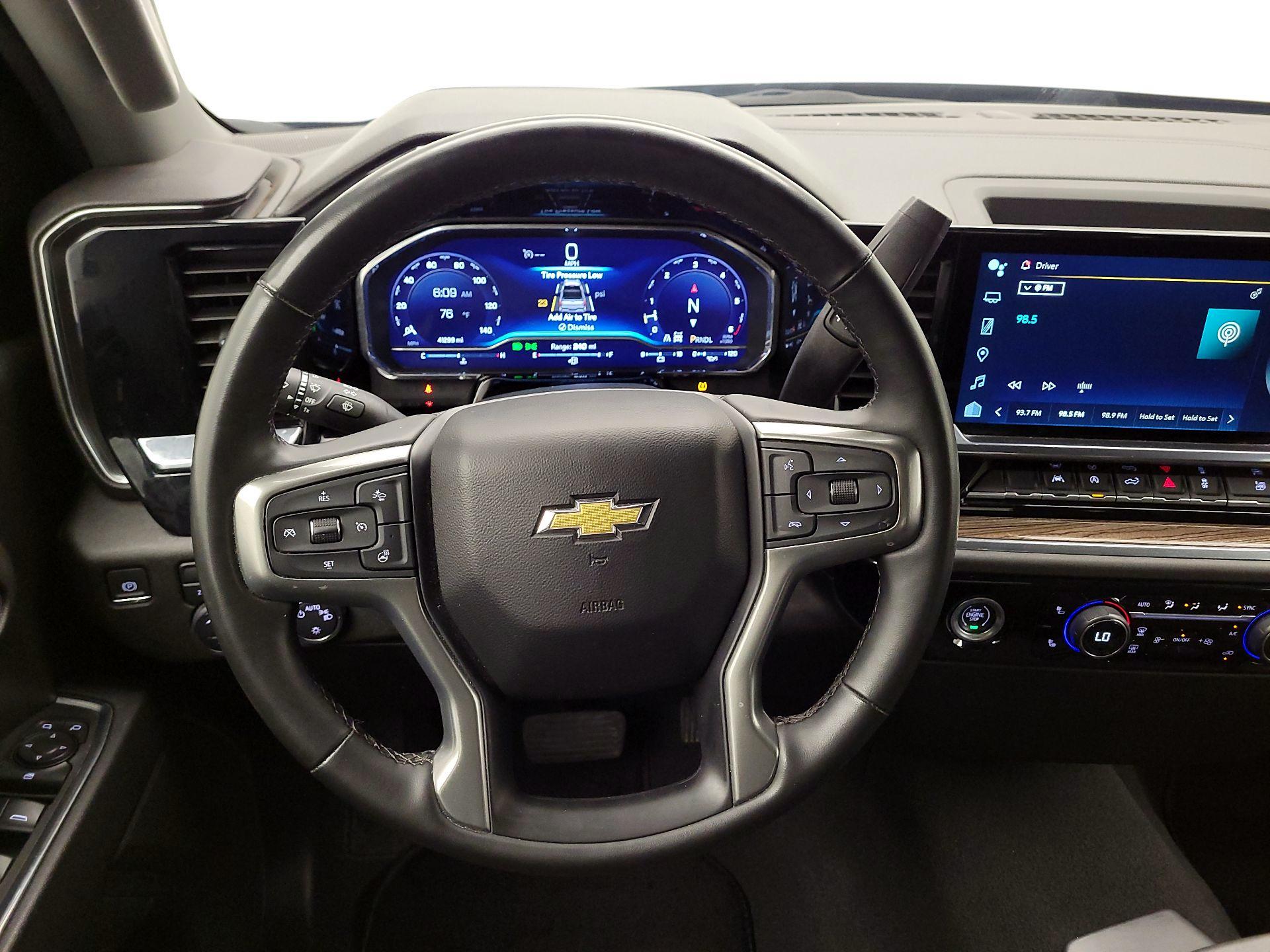 Thumbnail: 2023 Chevrolet Silverado 1500 - 10