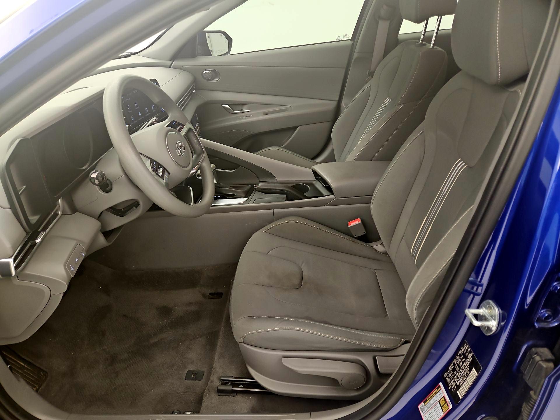 Thumbnail: 2023 Hyundai Elantra - 11