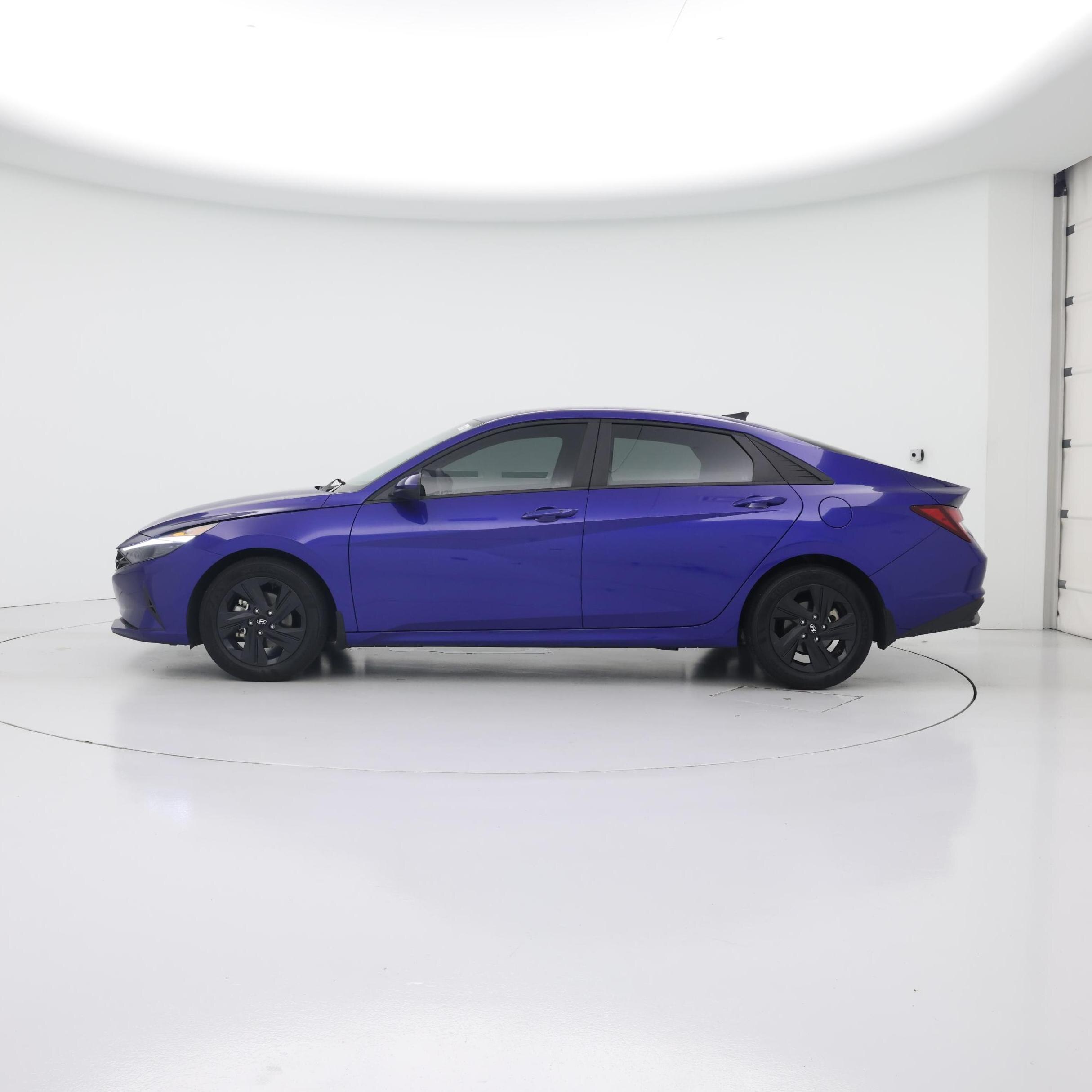 Thumbnail: 2023 Hyundai Elantra - 3